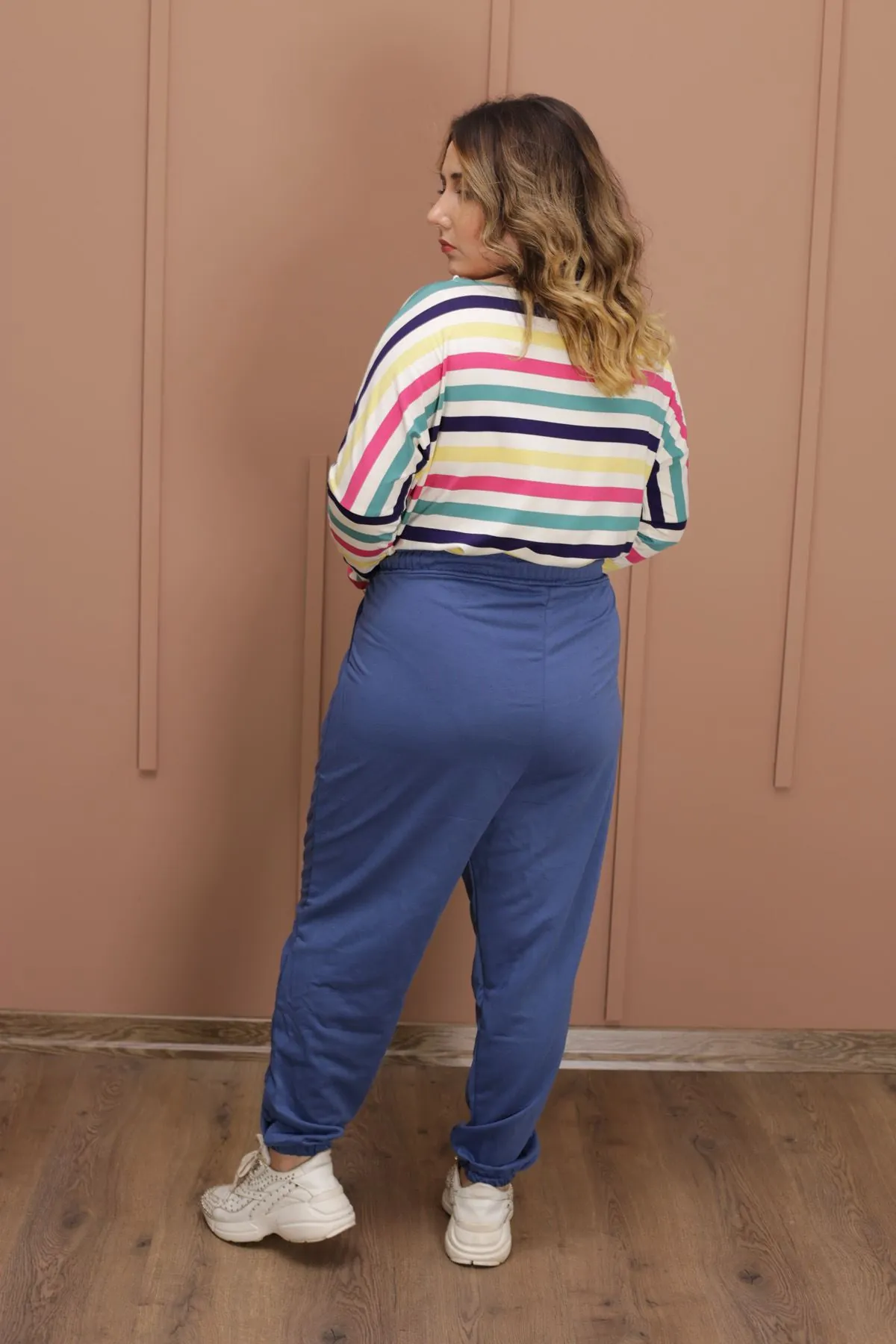 RENKTE BATTAL JOGGER KESİM LACİVERT EŞOFMAN ALTI
