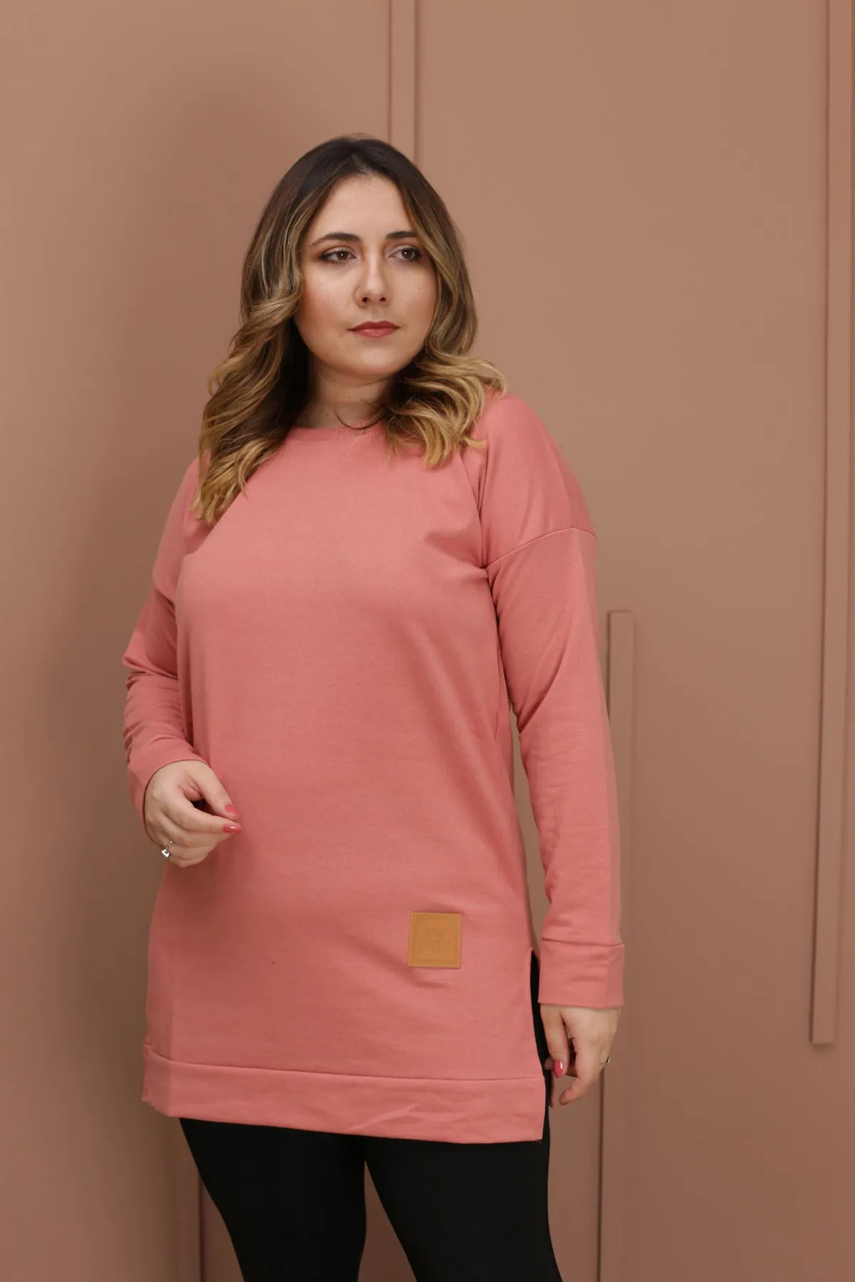 RENKTE ARMA DETAYLI PUDRA PEMBE SWEAT