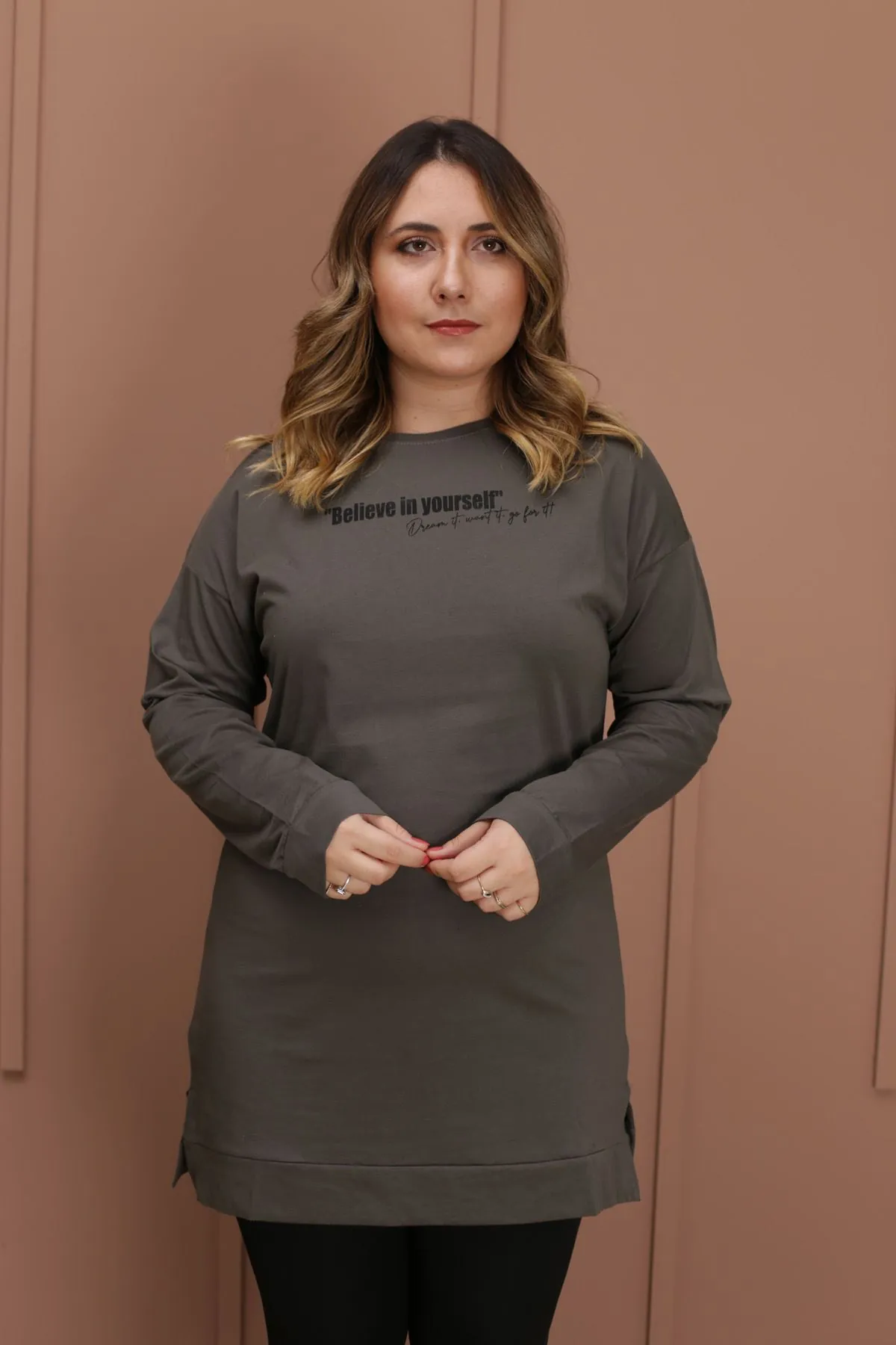 RENKTE ÖNÜ YAZILI ANTRASİT TUNİK&BLUZ
