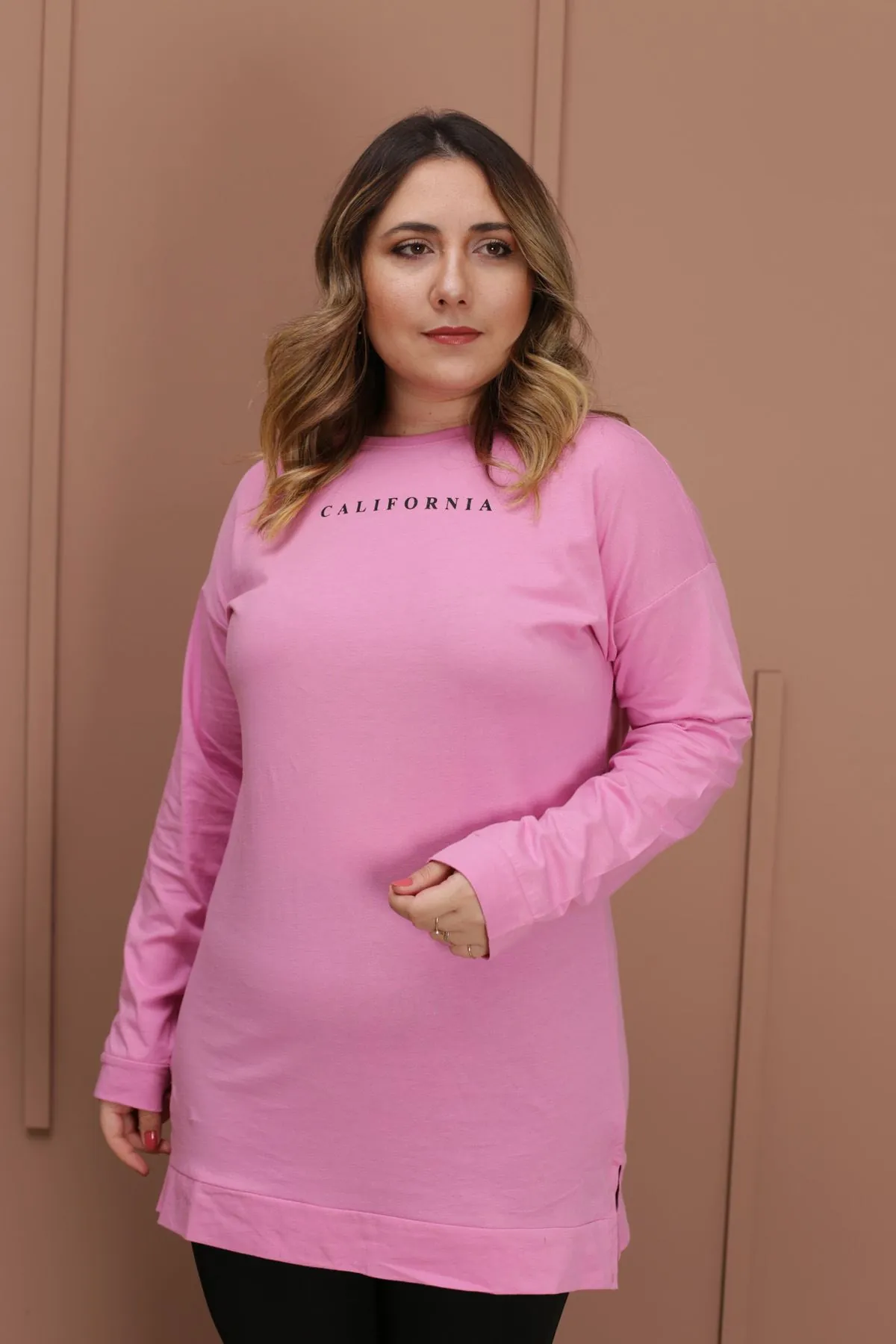 RENKTE YAZILI PEMBE TUNİK&BLUZ