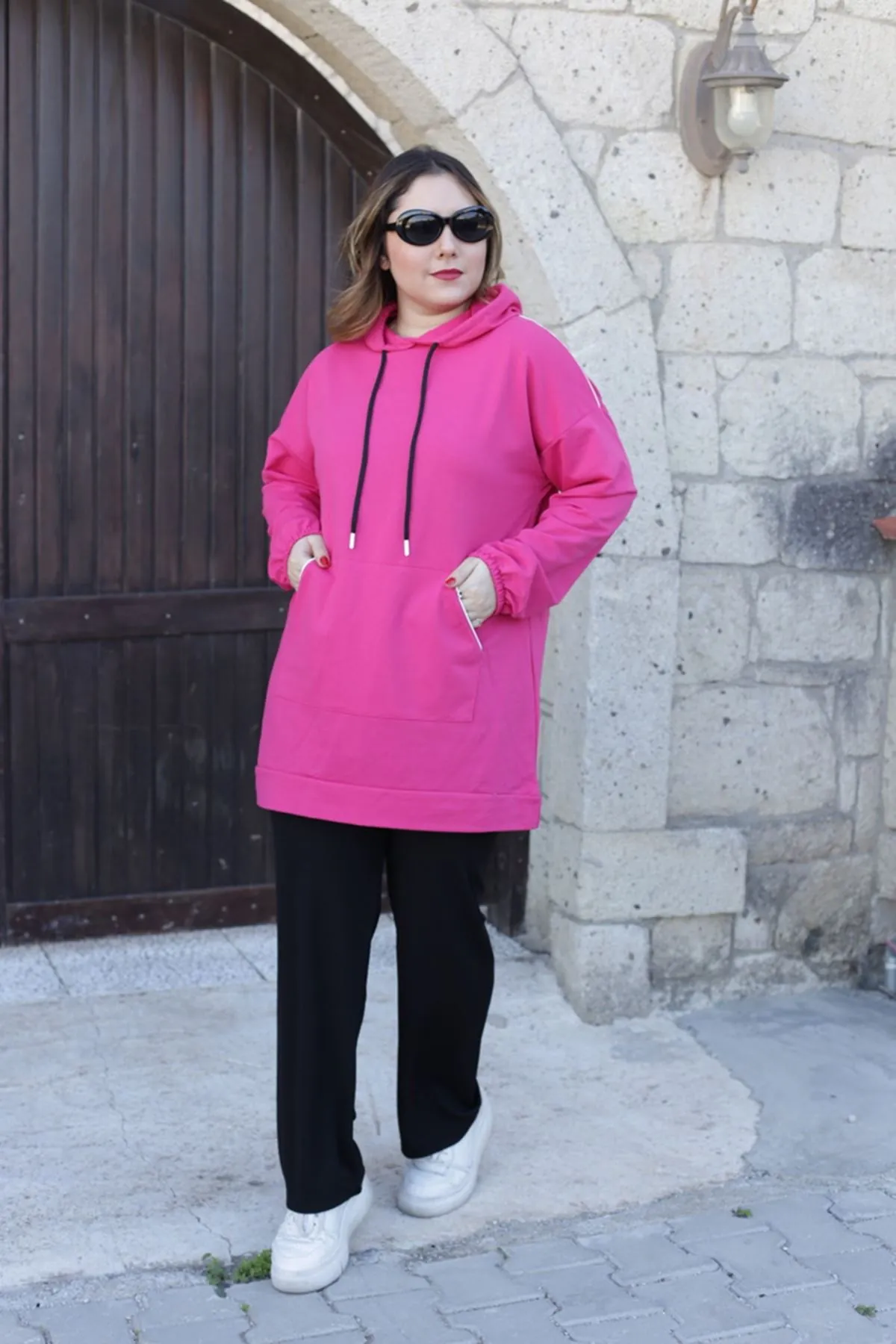 RENKTE GENİŞ KESİM KAPŞONLU PEMBE TUNİK & SWEAT