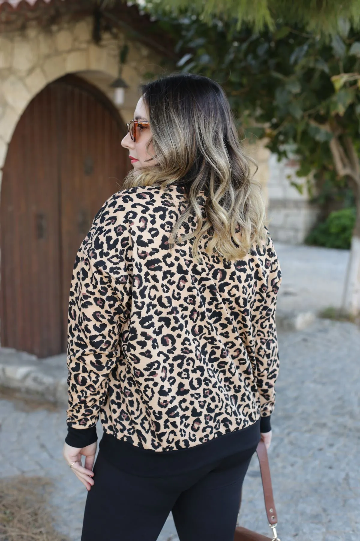 RENKTE DESENLİ GENİŞ KESİM SWEAT