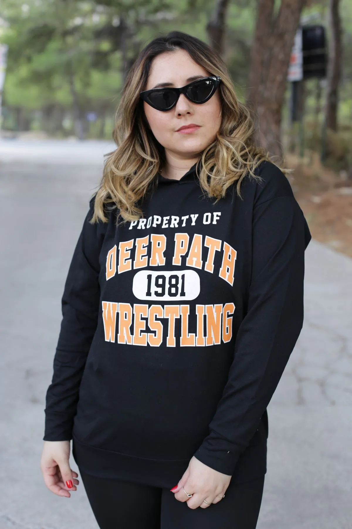 RENKTE BASKILI OVERSİZE SİYAH SWEAT