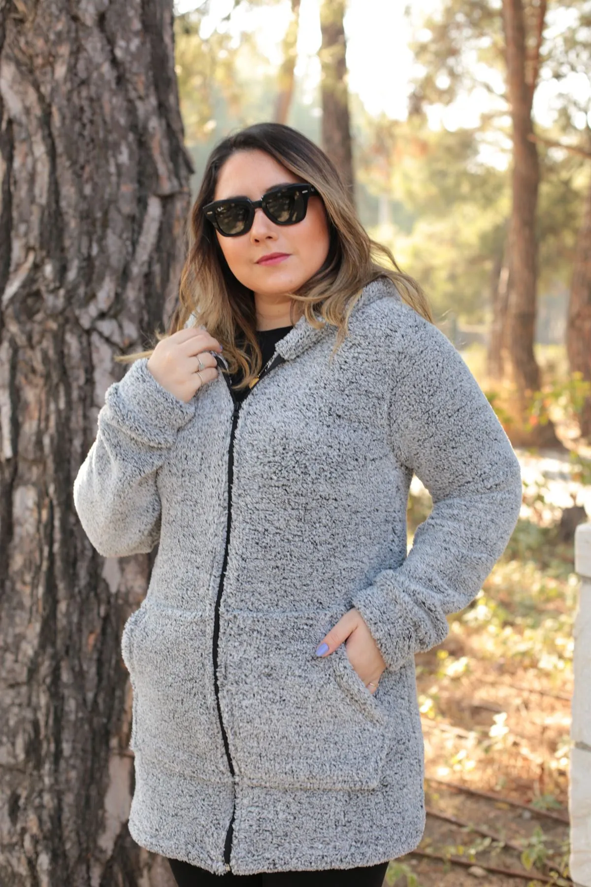 RENKTE FERMUARLI UZUN GRİ PELUŞ CEKET&MONT