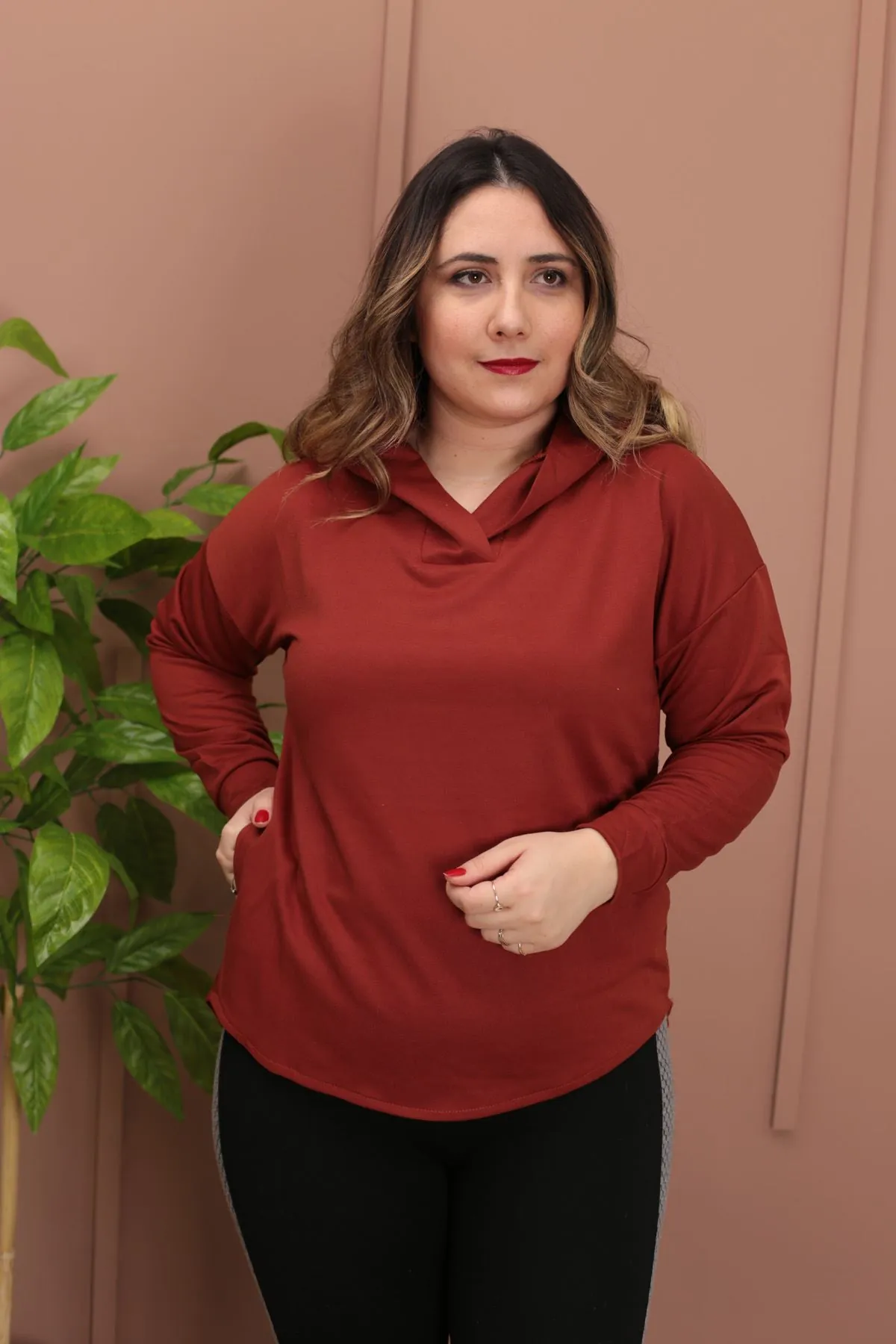 RENKTE OVERSİZE YAKASI PATLI KİREMİT SWEAT