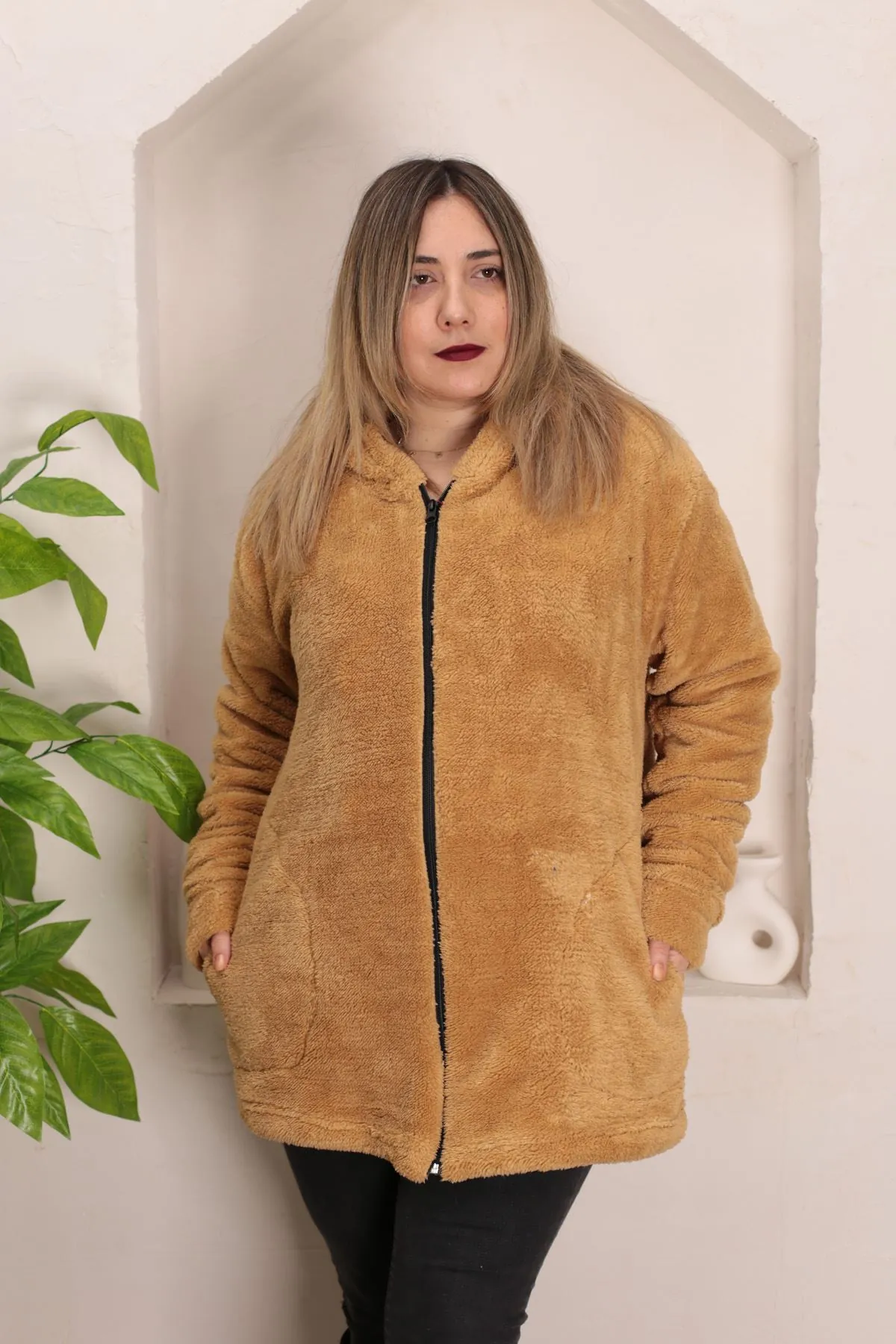 RENKTE BATTAL SÜTLÜ KAHVE PELUŞ CEKET&MONT