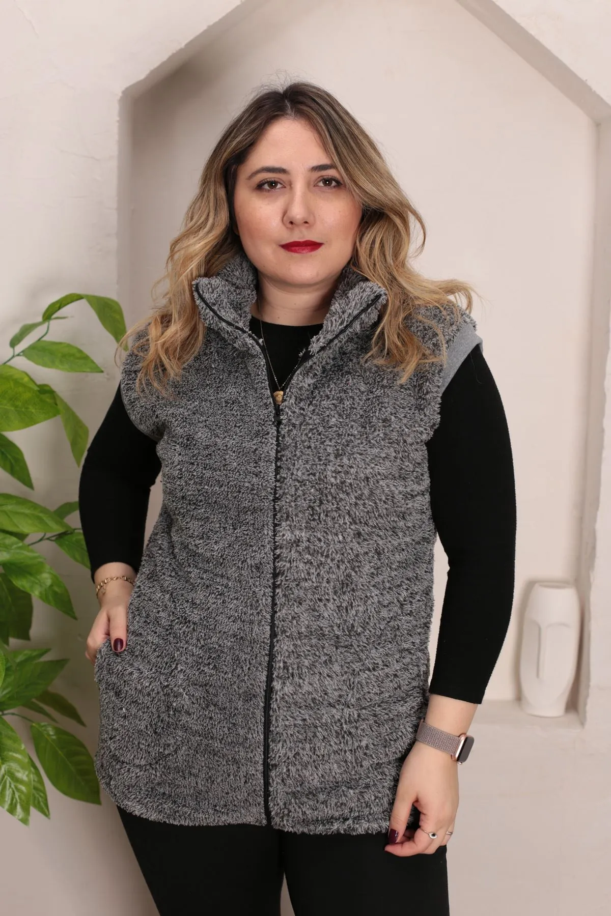 RENKTE ÖZEL ÜRETİM GRİ PELUŞ YELEK