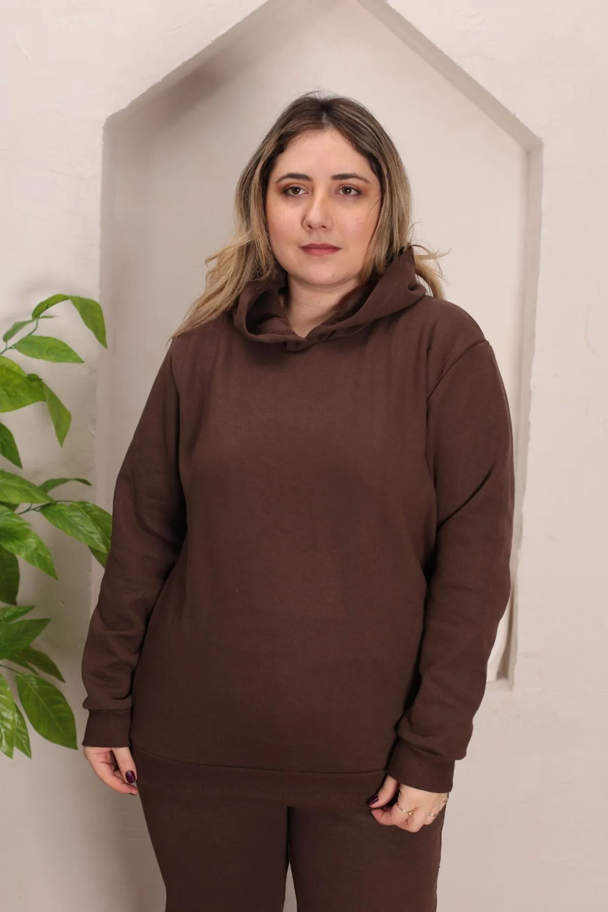 RENKTE ÜÇ İPLİK ŞARDONLU KAHVERENGİ EŞOFMAN TAKIMI