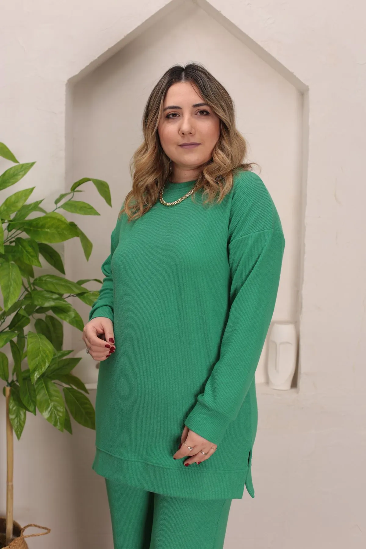 RENKTE GENİŞ KESİM UZUN KOL YEŞİL KAŞKORSE TAKIM