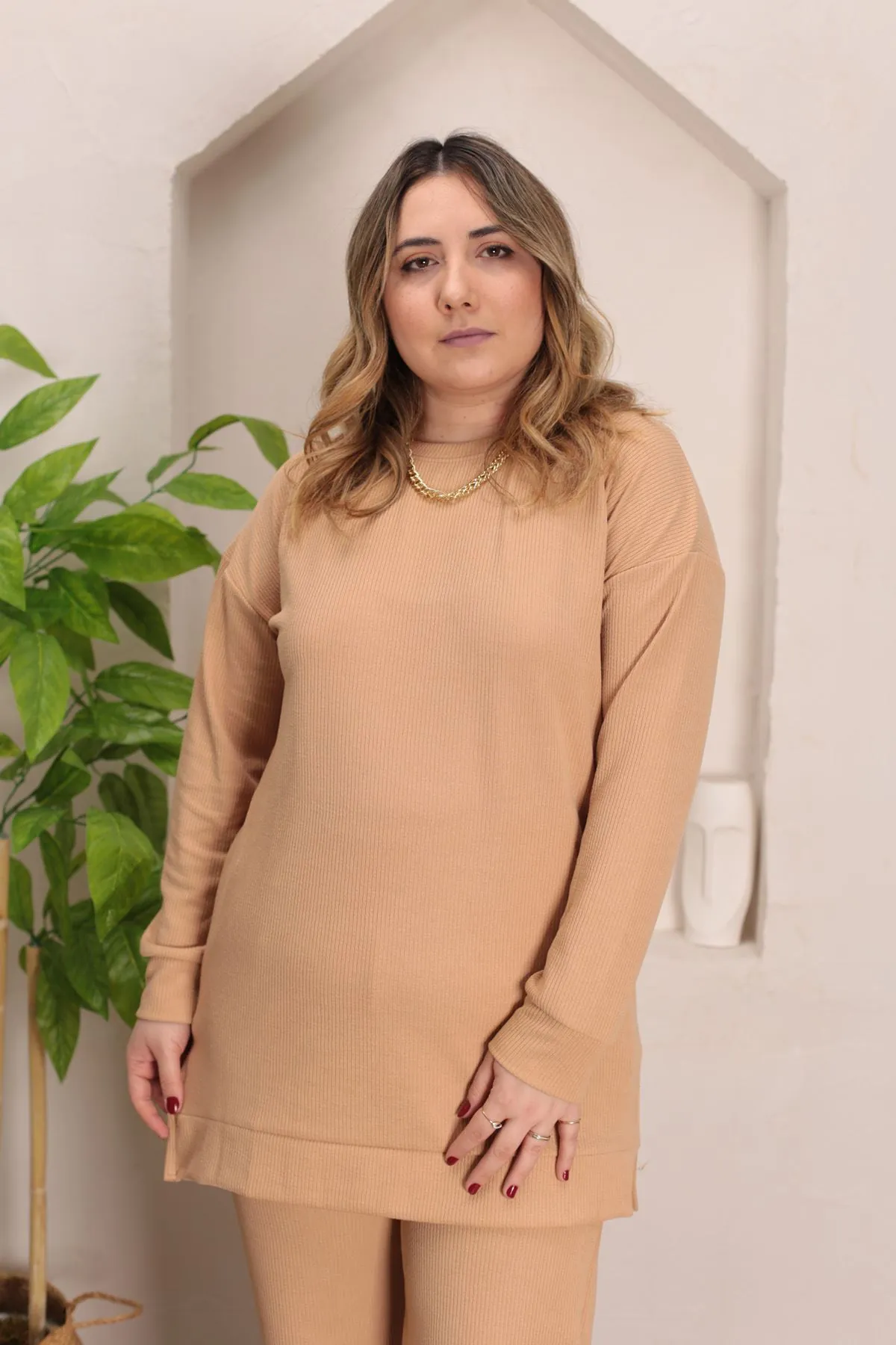 RENKTE GENİŞ KESİM UZUN KOL SÜTLÜ KAHVE KAŞKORSE TAKIM