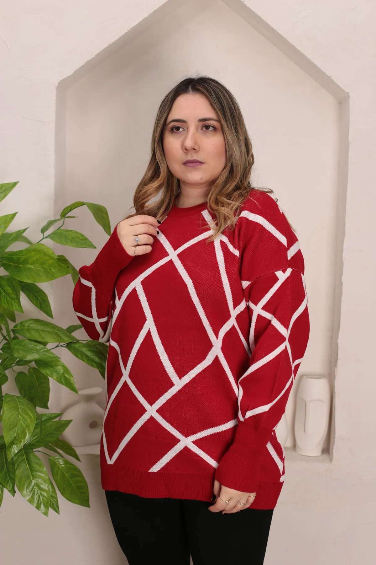 RENKTE STANDART DESENLİ BORDO TRİKO KAZAK