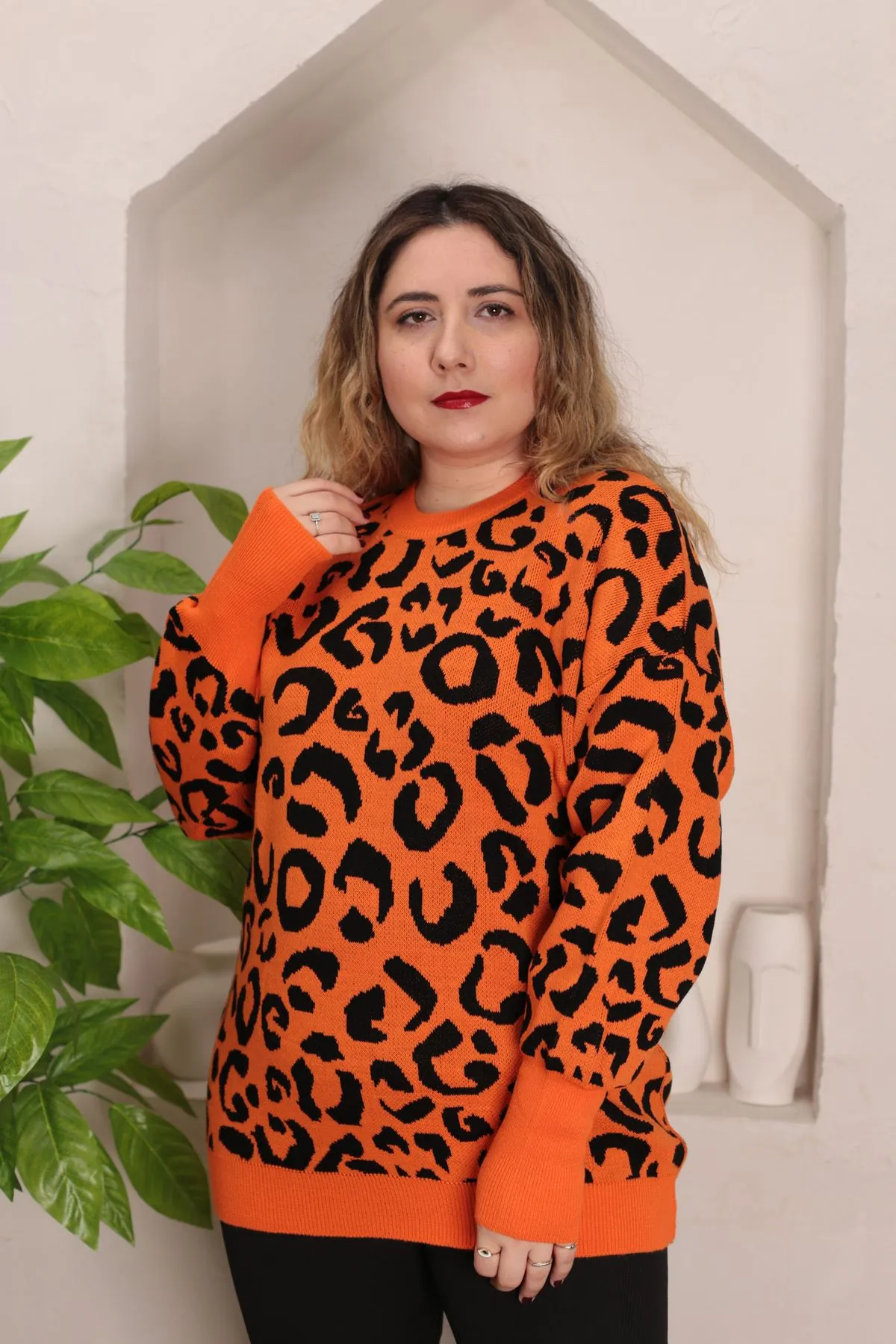 RENKTE STANDART LEOPAR DESEN TURUNCU TRİKO KAZAK