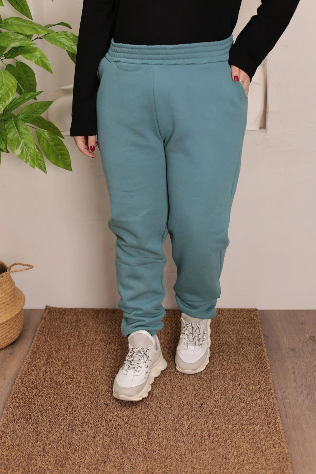 RENKTE ÜÇ İPLİK ŞARDONLU BATTAL YEŞİL JOGGER EŞOFMAN ALTI