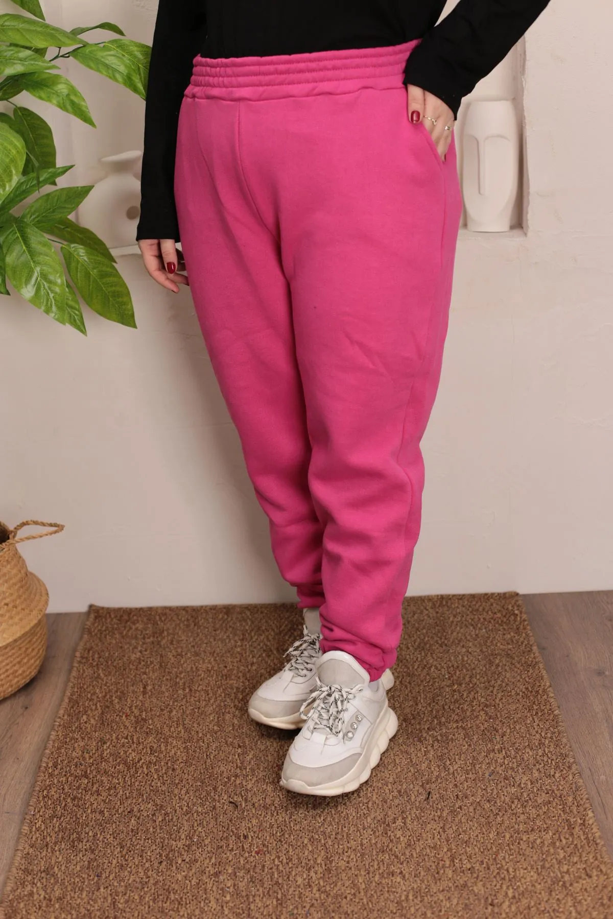 RENKTE ÜÇ İPLİK ŞARDONLU BATTAL FUŞYA JOGGER EŞOFMAN ALTI