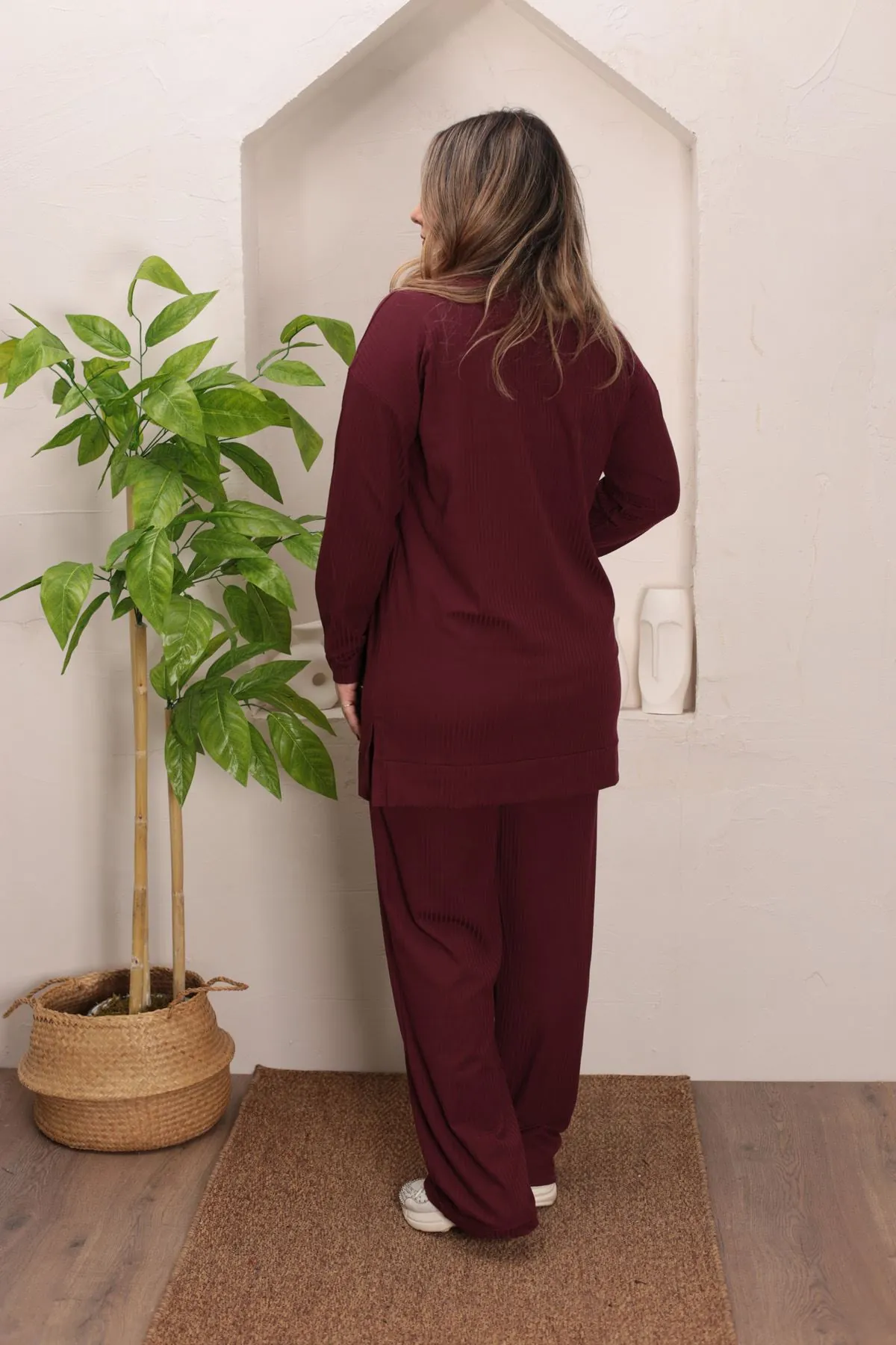 RENKTE GENİŞ KALIP BORDO KAŞKORSE TAKIM