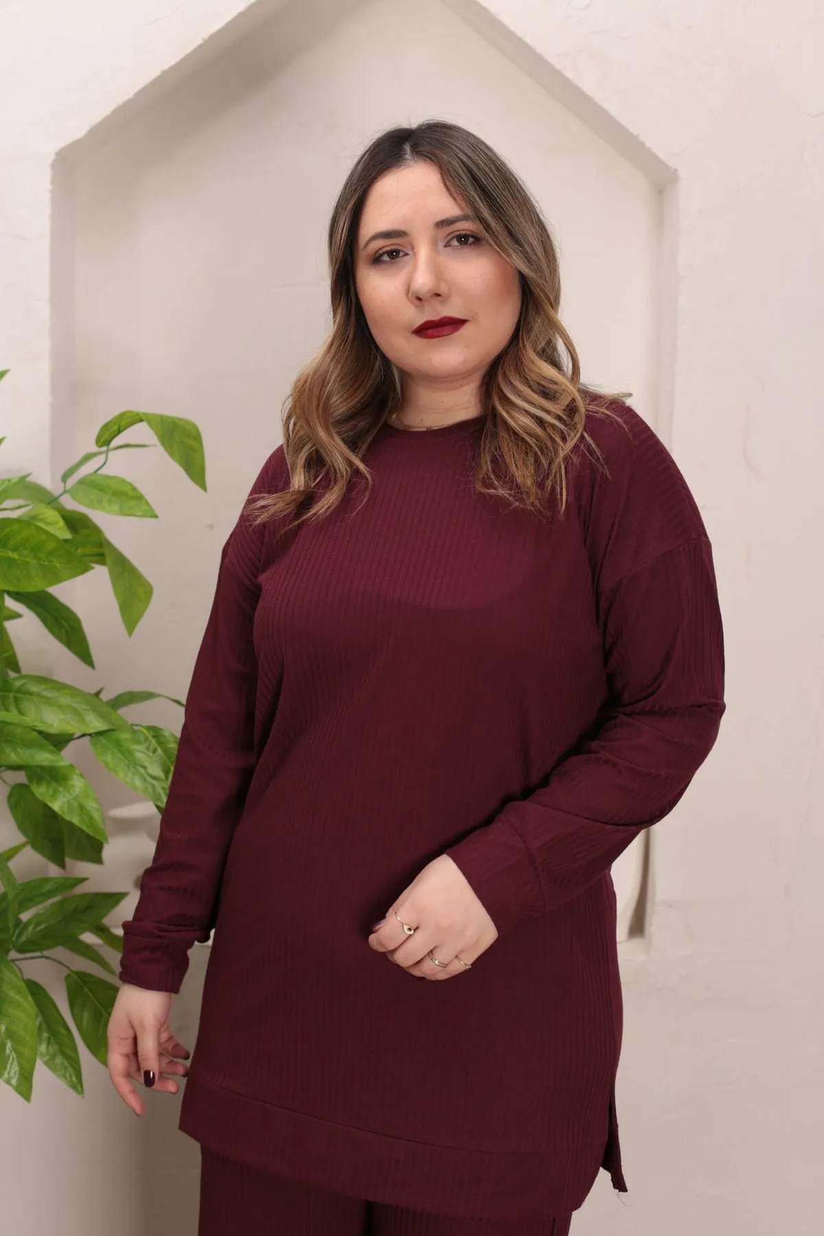 RENKTE GENİŞ KALIP BORDO KAŞKORSE TAKIM
