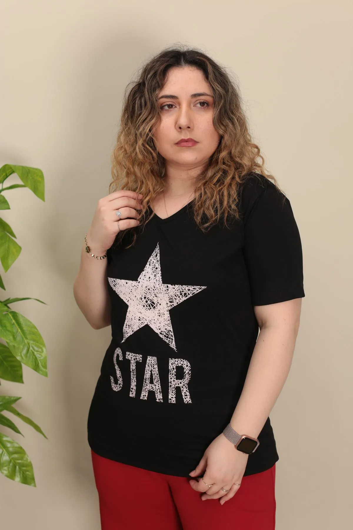 RENKTE ESNEK ŞORTLU KIRMIZI TAKIM