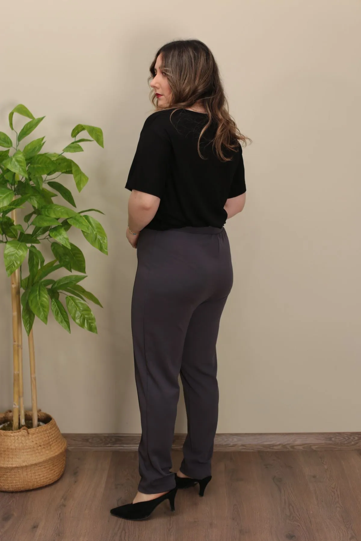 RENKTE DAR PAÇA ÇIMALI FÜME KREP PANTOLON