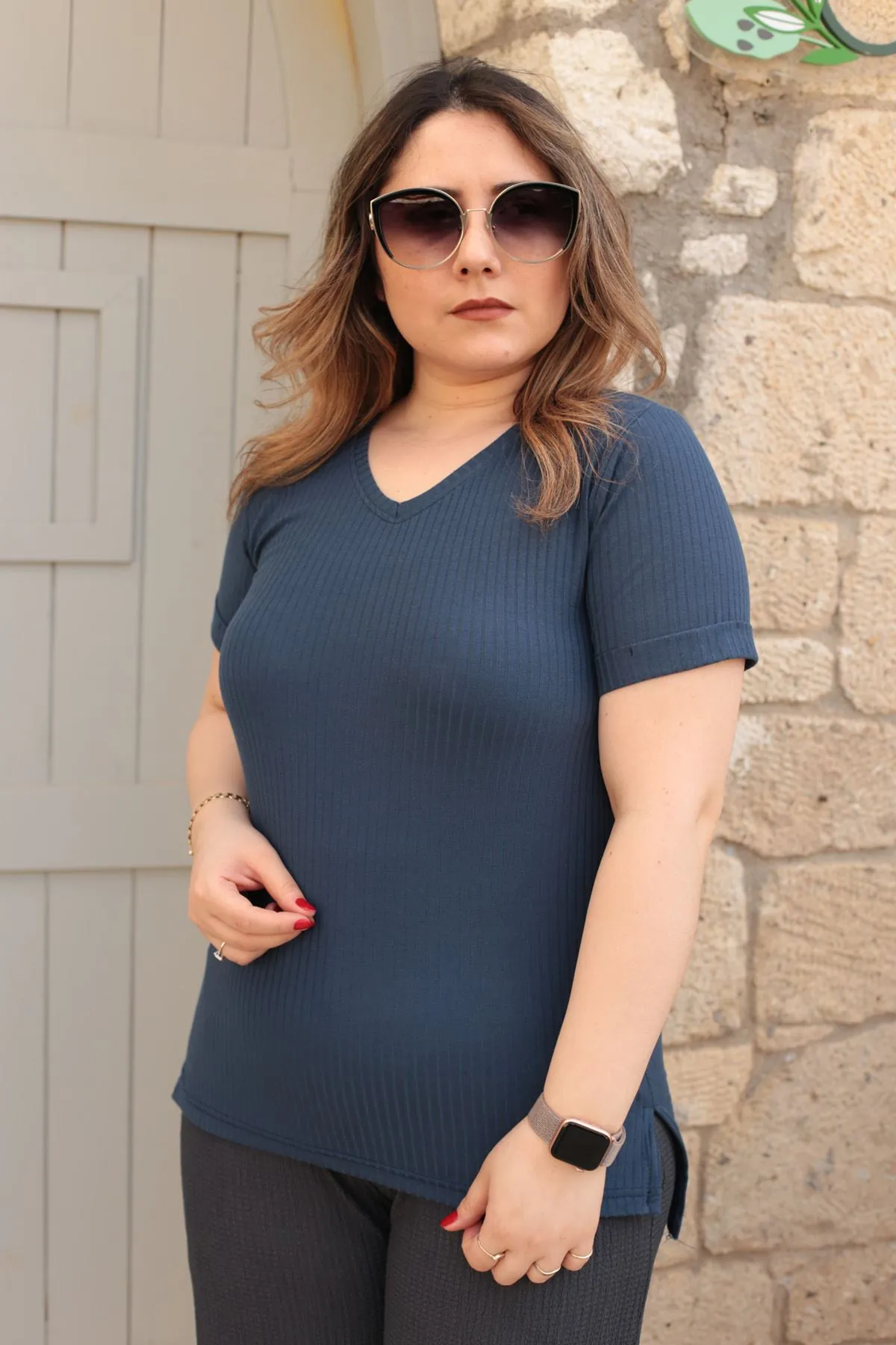 RENKTE V YAKA İNDİGO KAŞKORSE TSHİRT