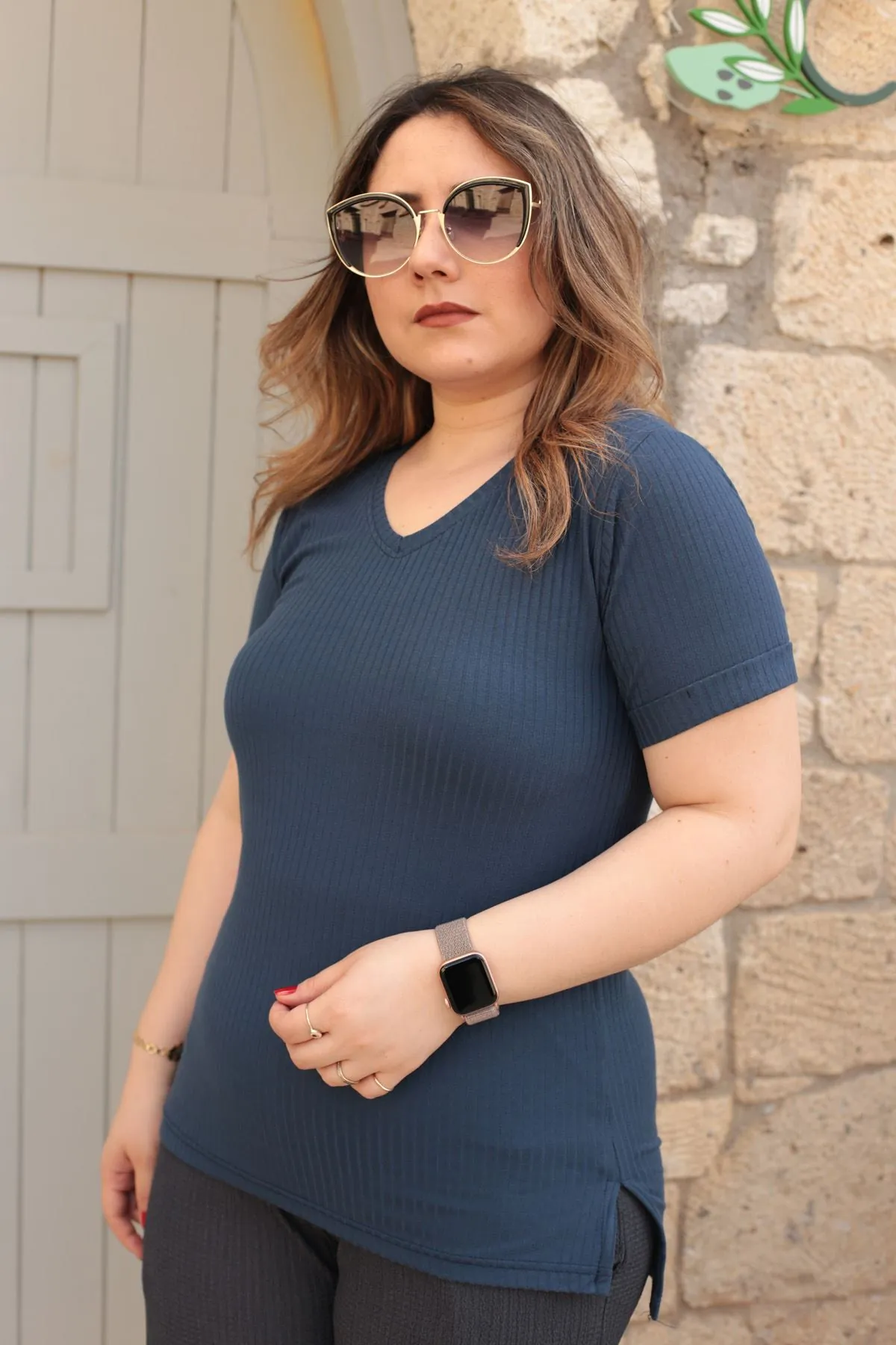 RENKTE V YAKA İNDİGO KAŞKORSE TSHİRT
