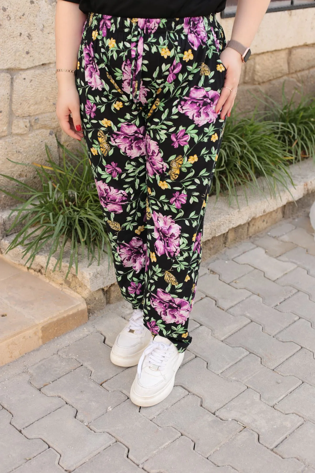 RENKTE EKSTRA BATTAL DESENLİ ESNEK PANTOLON