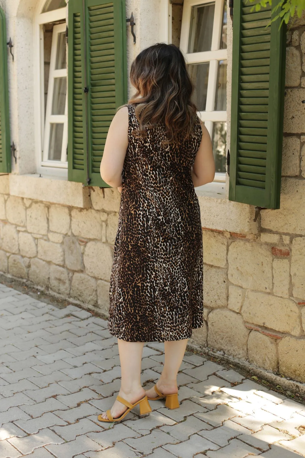 RENKTE KALIN ASKILI DESENLİ HELEN ELBİSE