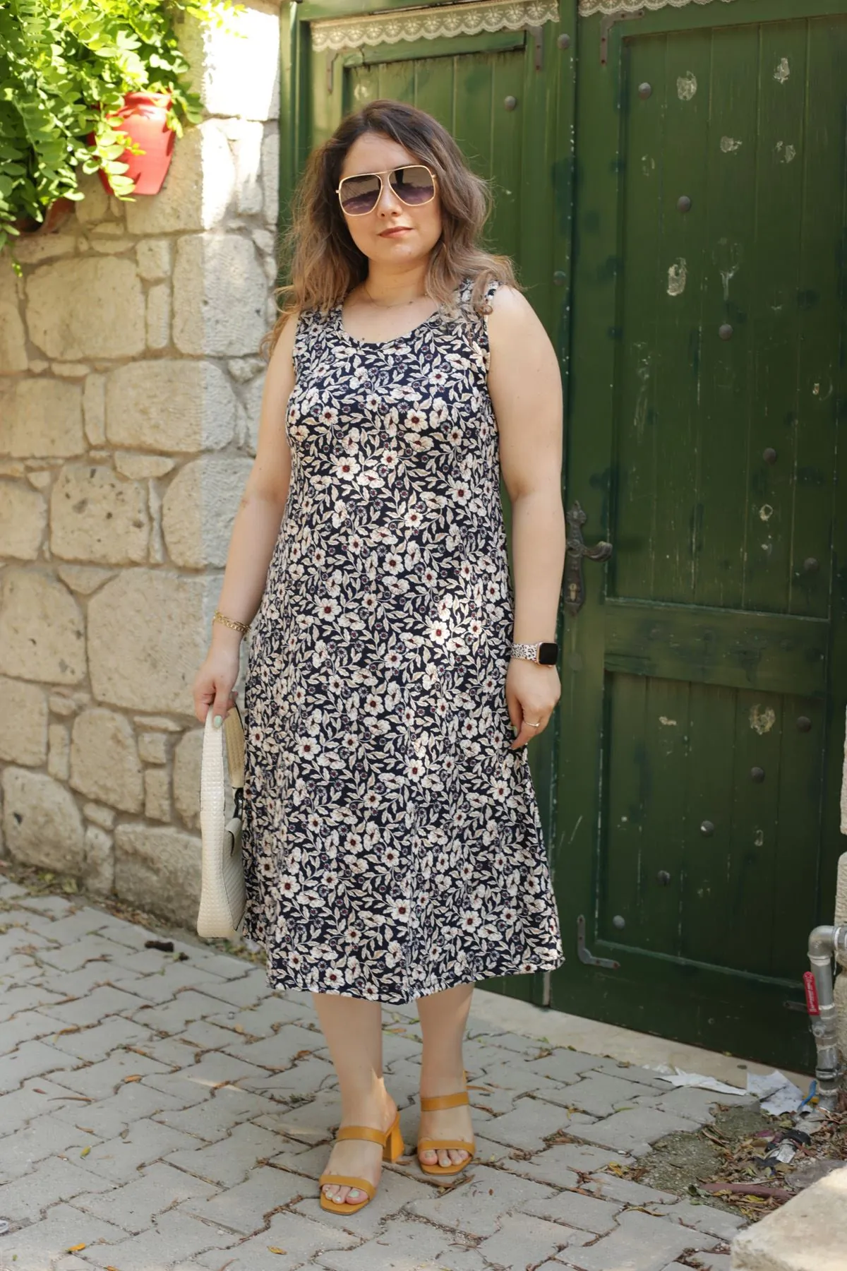 RENKTE KALIN ASKILI DESENLİ HELEN ELBİSE