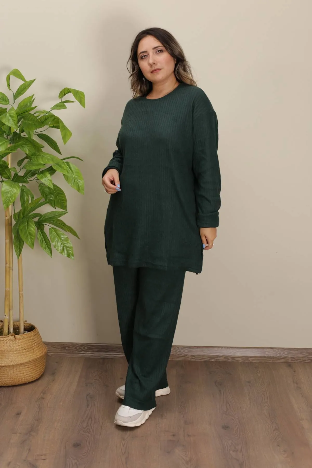 RENKTE YAN YIRTMAÇLI STANDART HAKİ TAKIM