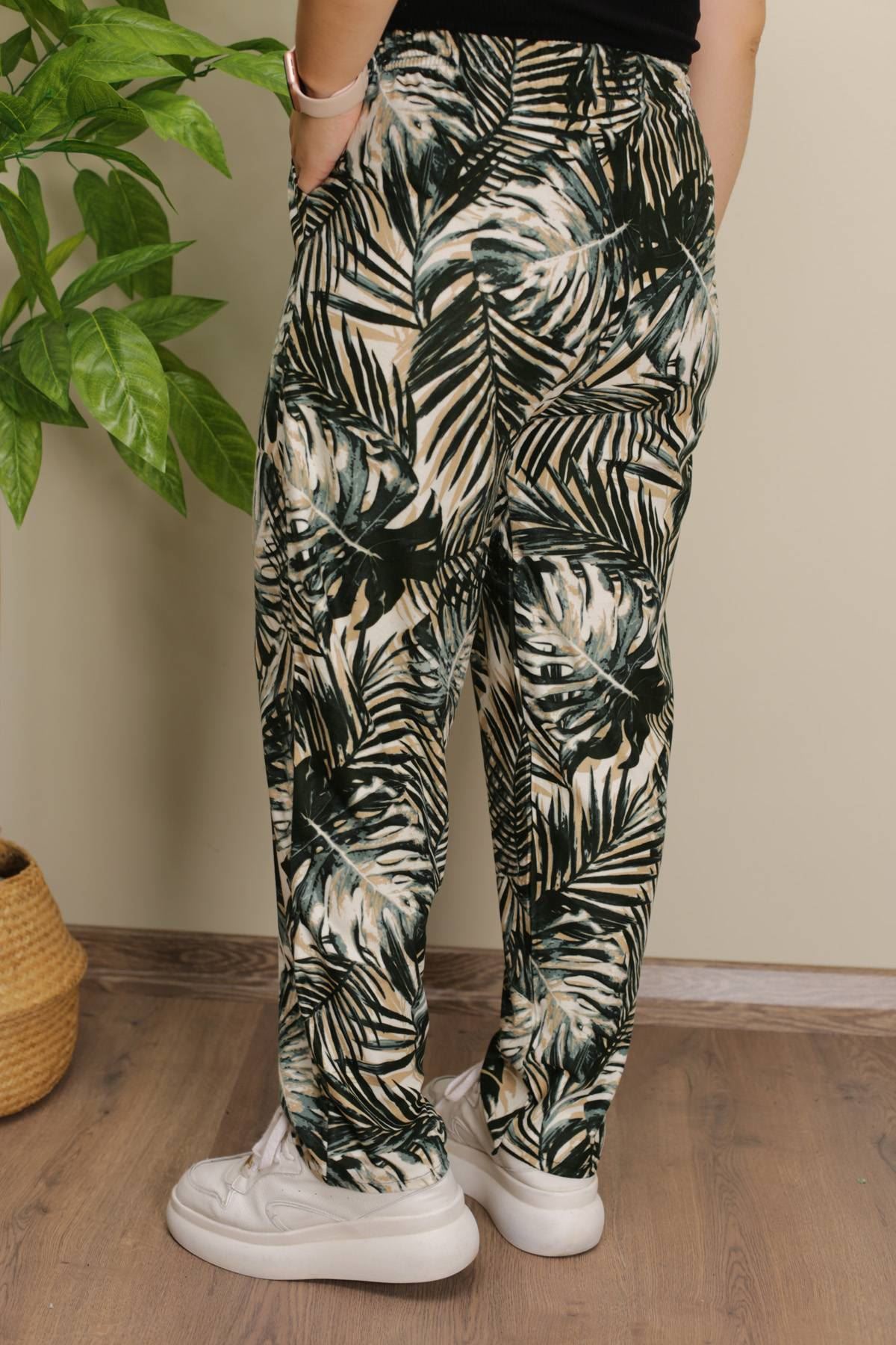 RENKTE BATTAL DESENLİ SÜET PANTOLON