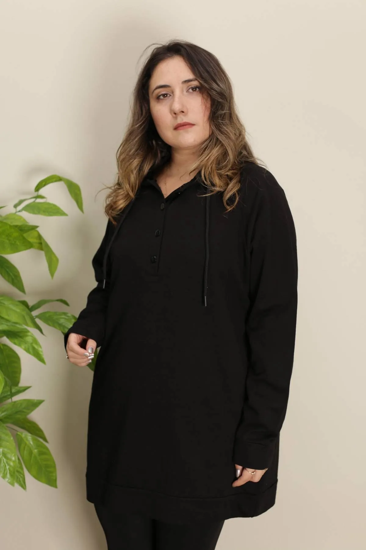 RENKTE DÜĞMELİ GENİŞ KESİM SİYAH SWEAT & TUNİK