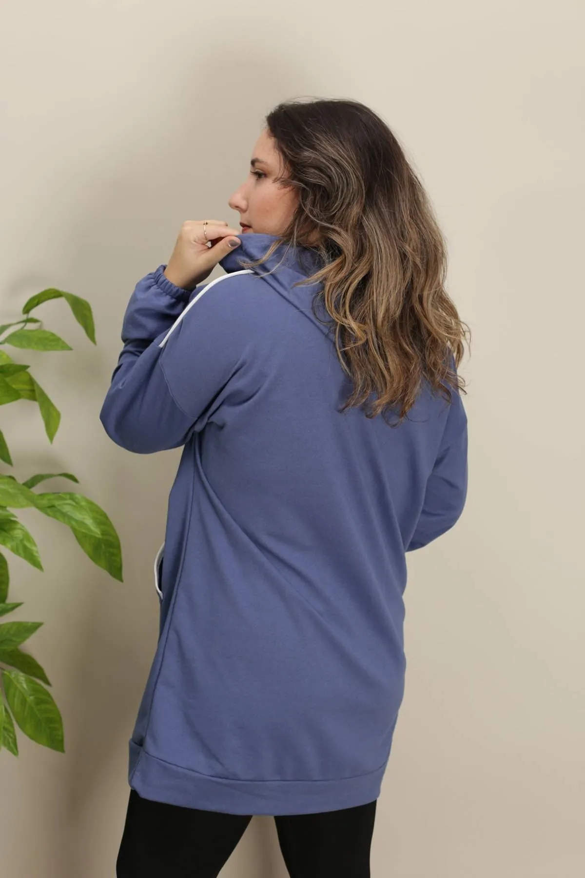 RENKTE GENİŞ KESİM CEPLİ KAPŞONLU İNDİGO SWEAT & TUNİK