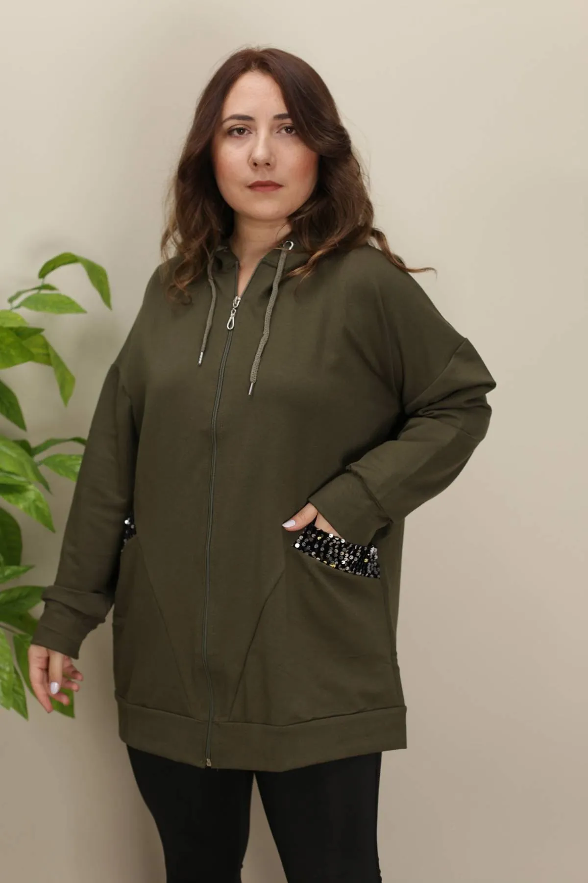 RENKTE CEPLERİ PULLU GENİŞ KESİM HAKİ CEKET