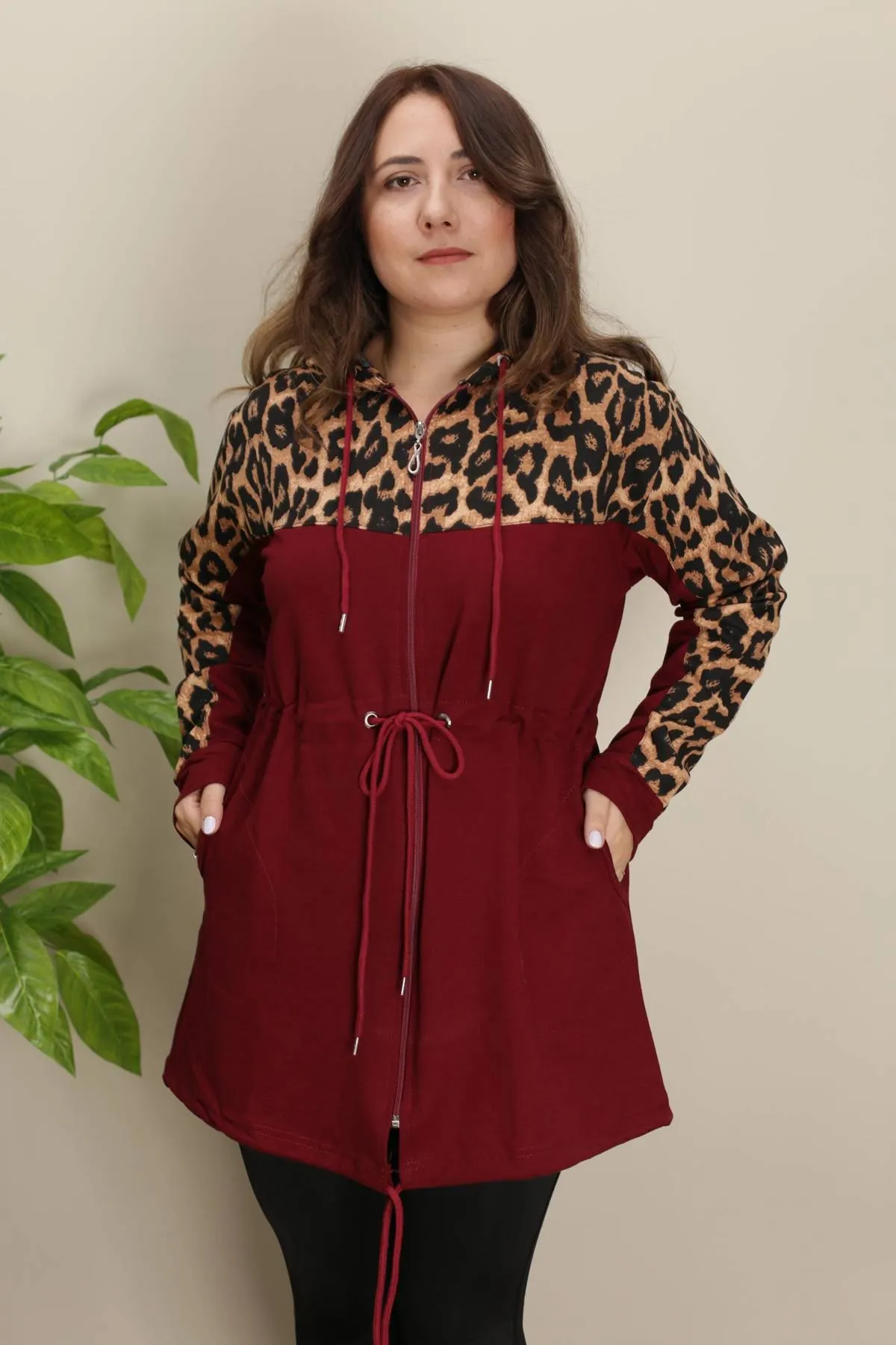 RENKTE LEOPAR GARNİLİ GENİŞ KESİM BORDO CEKET