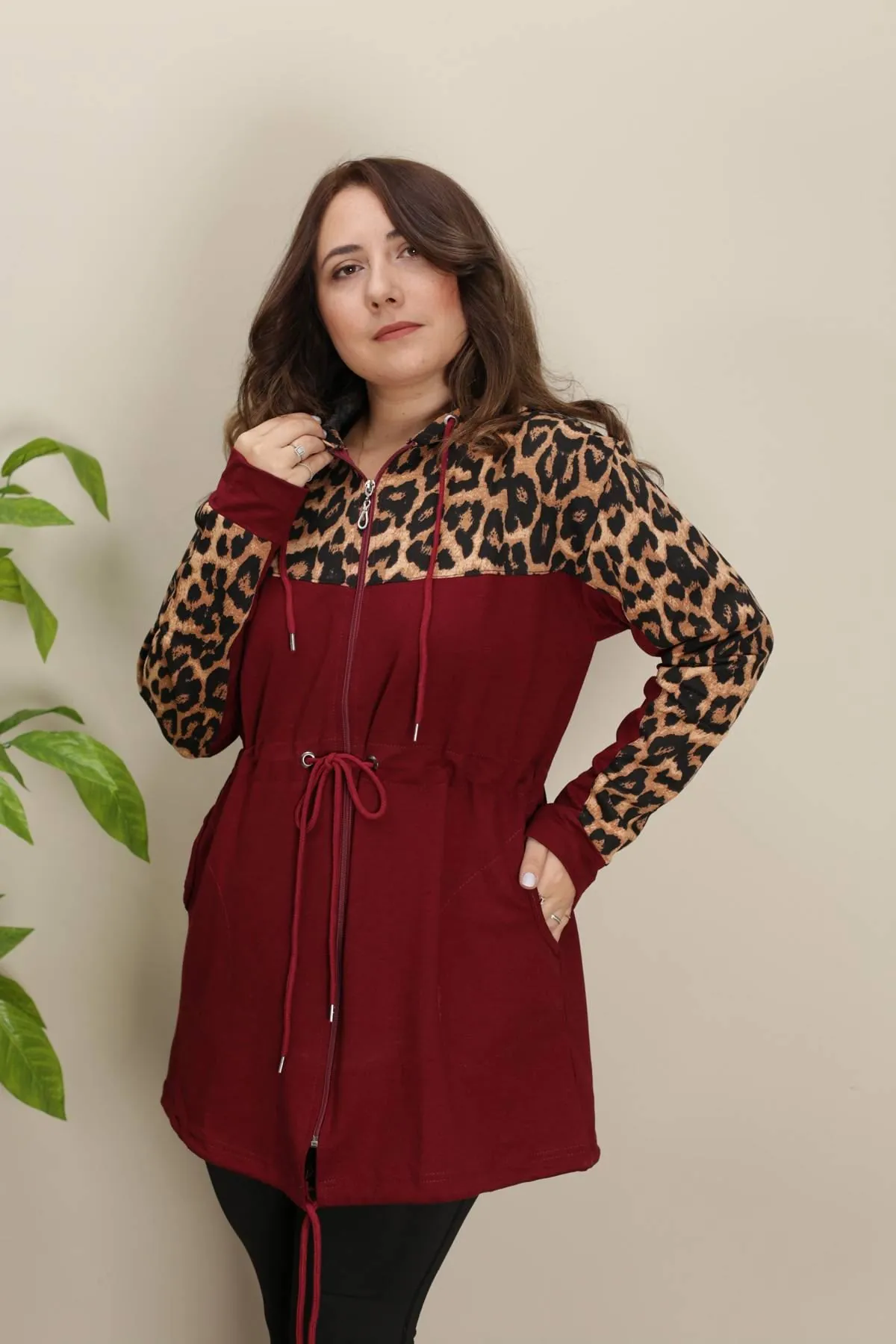 RENKTE LEOPAR GARNİLİ GENİŞ KESİM BORDO CEKET