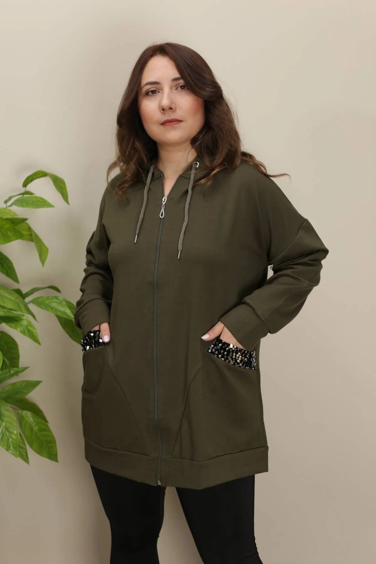 RENKTE CEPLERİ PULLU GENİŞ KESİM HAKİ CEKET