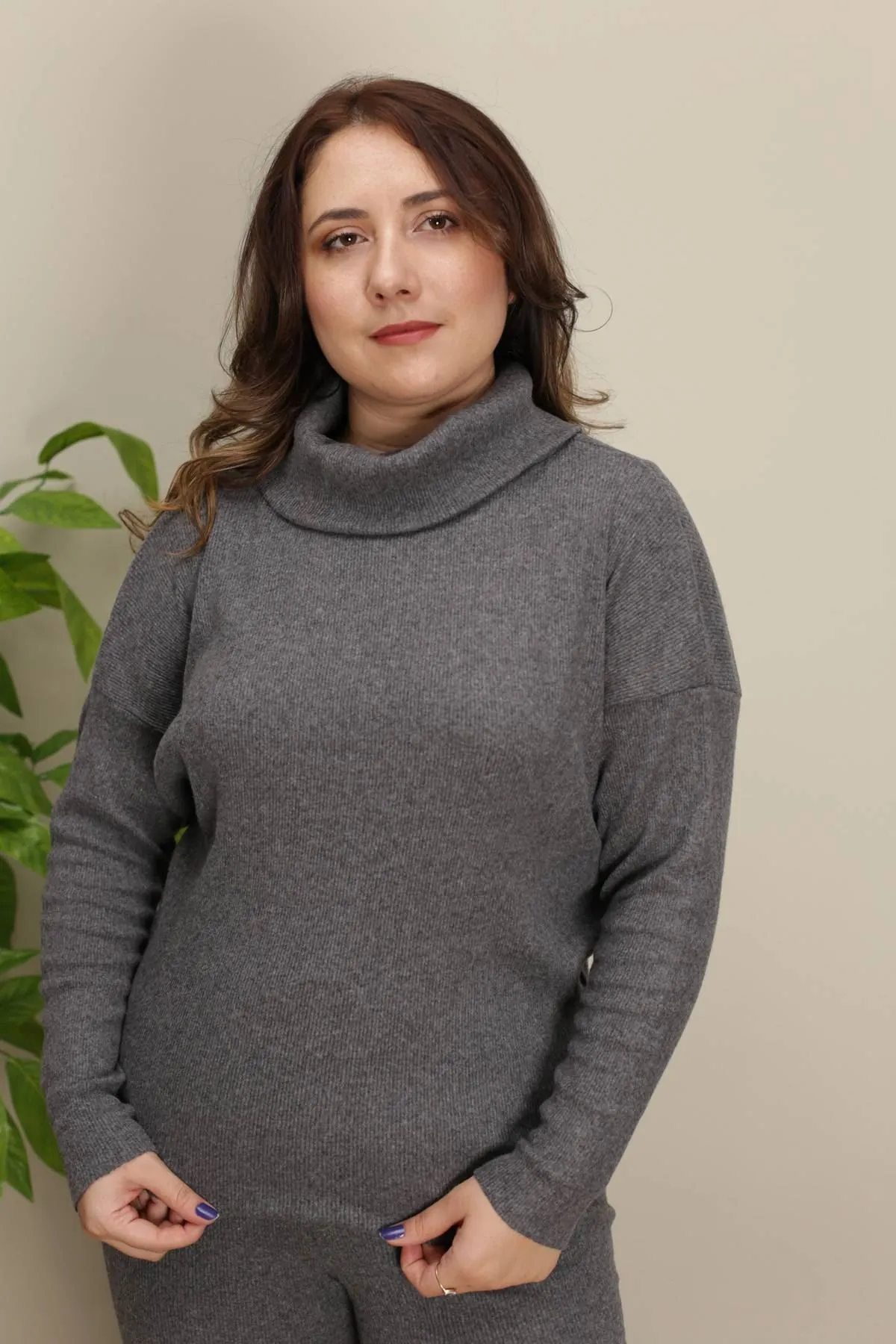RENKTE BÜYÜK BEDEN DEGAJE YAKA FÜME KAŞKORSE TAKIM