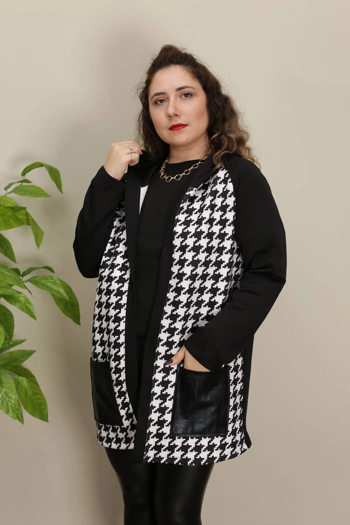 RENKTE KAZAYAĞI DESENLİ TASARIM CEKET
