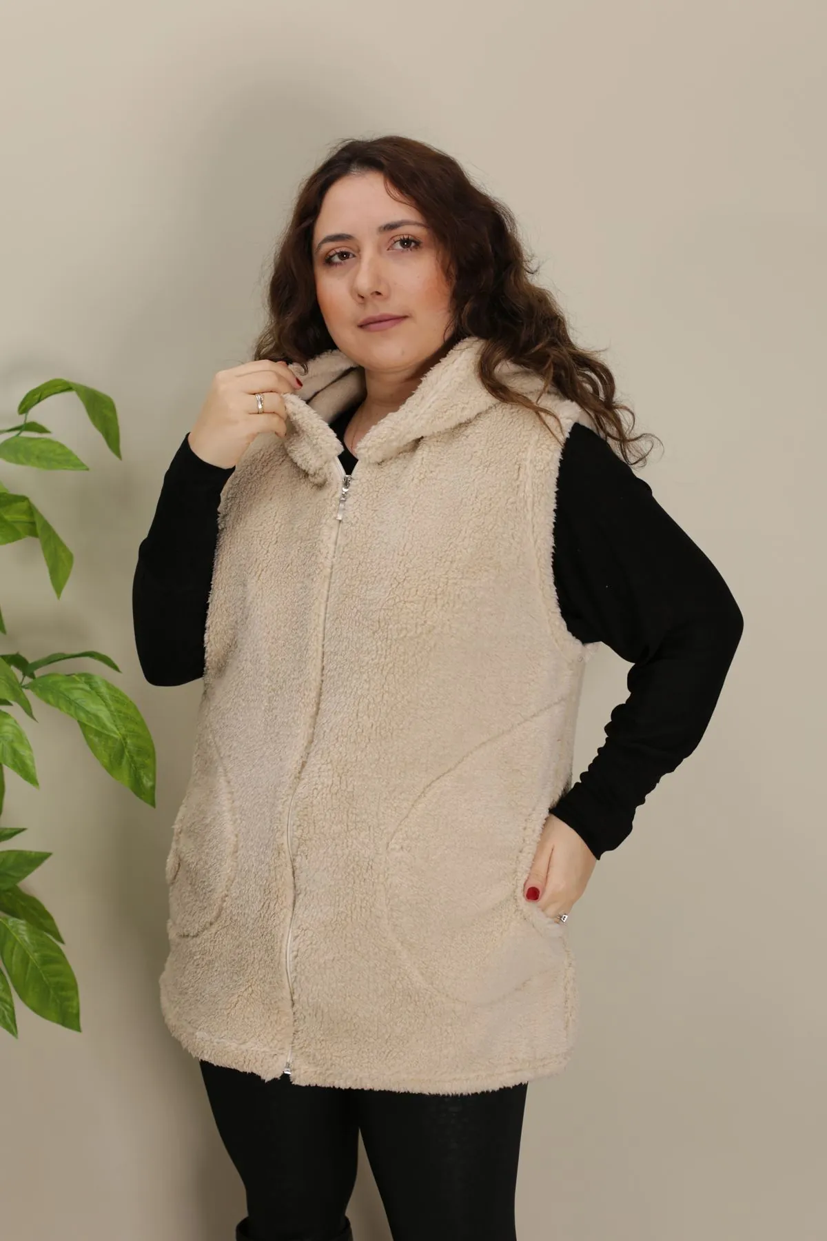 RENKTE ÖZEL ÜRETİM KREM KUZU YELEK