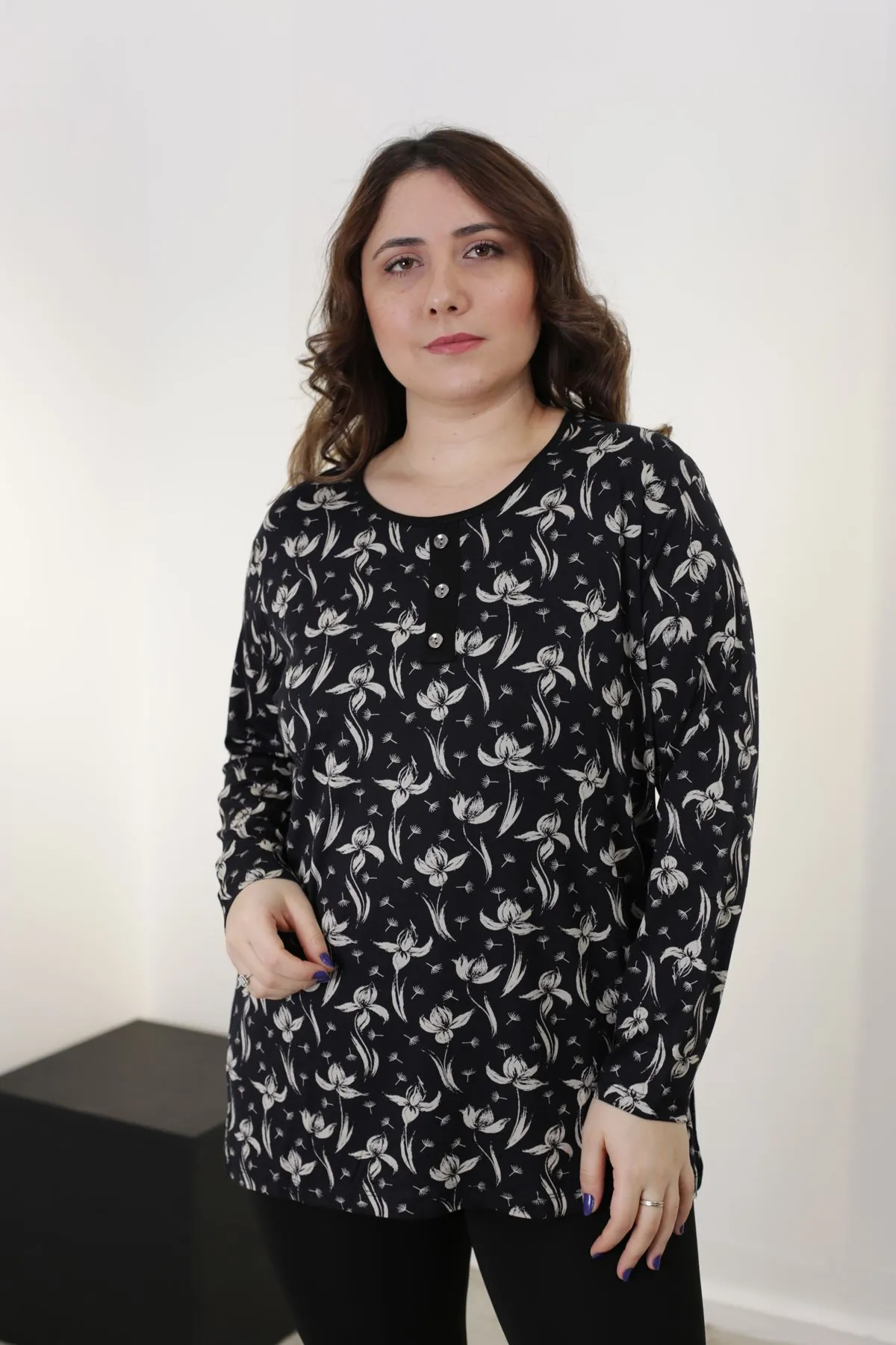 RENKTE DESENLİ UZUN KOL ESNEK PENYE BLUZ