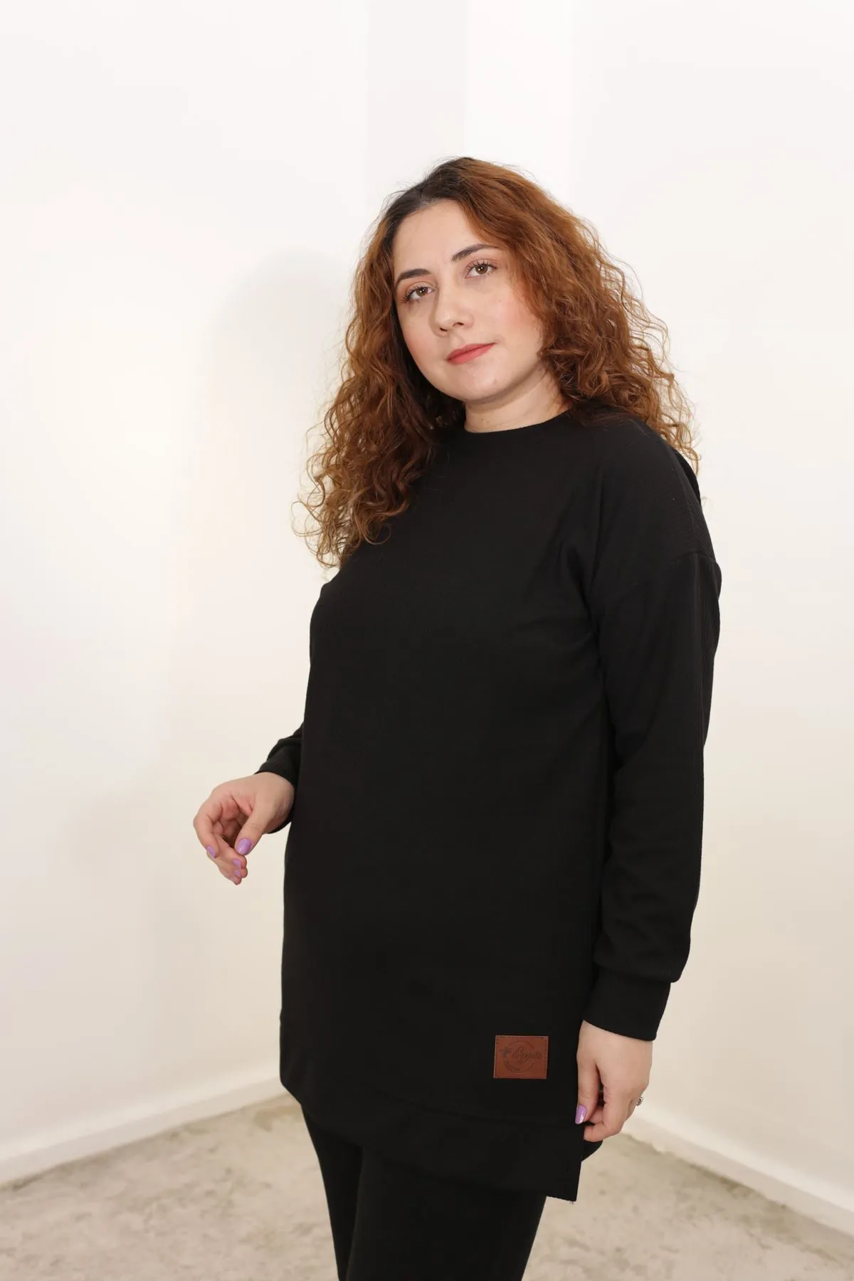 RENKTE BÜYÜK BEDEN ARMALI SİYAH BURGU TAKIM
