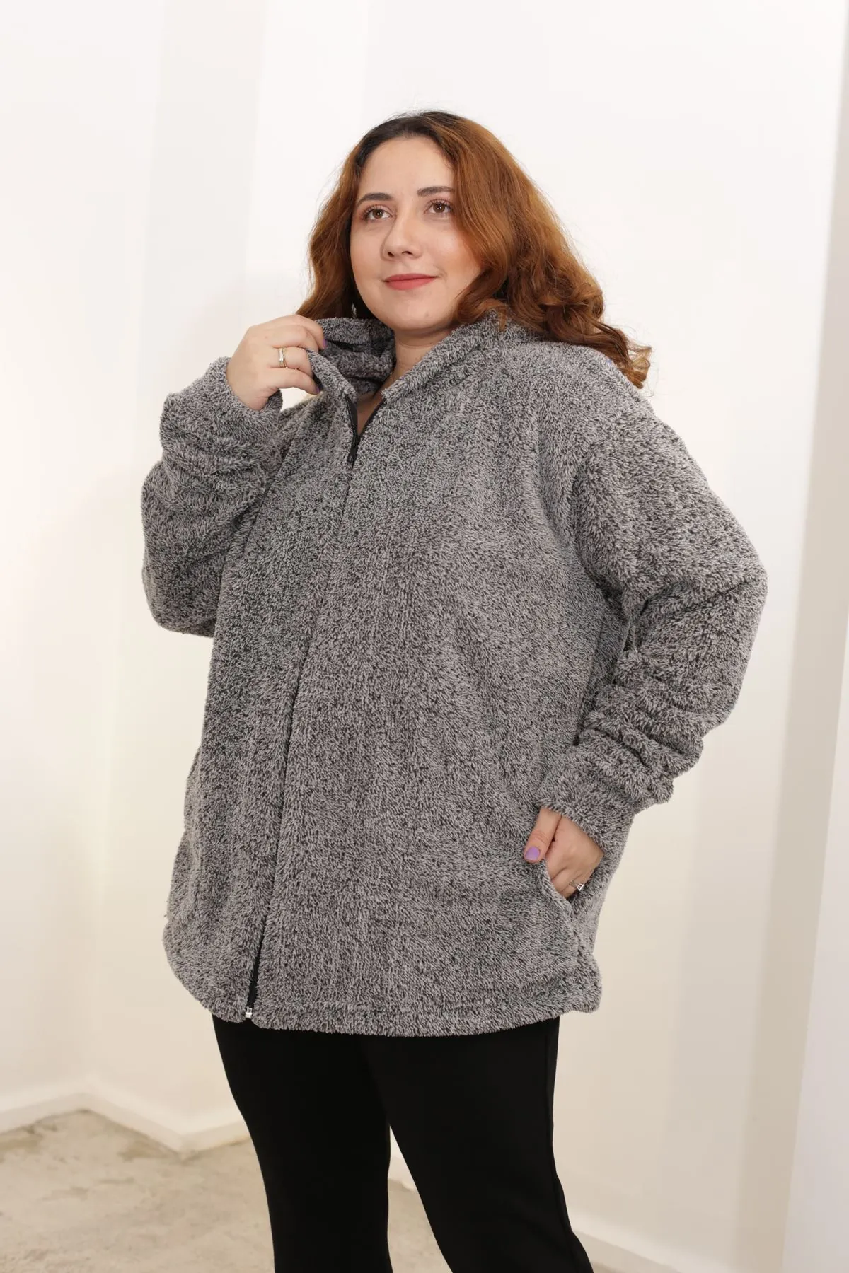 RENKTE BATTAL GRİ PELUŞ CEKET&MONT