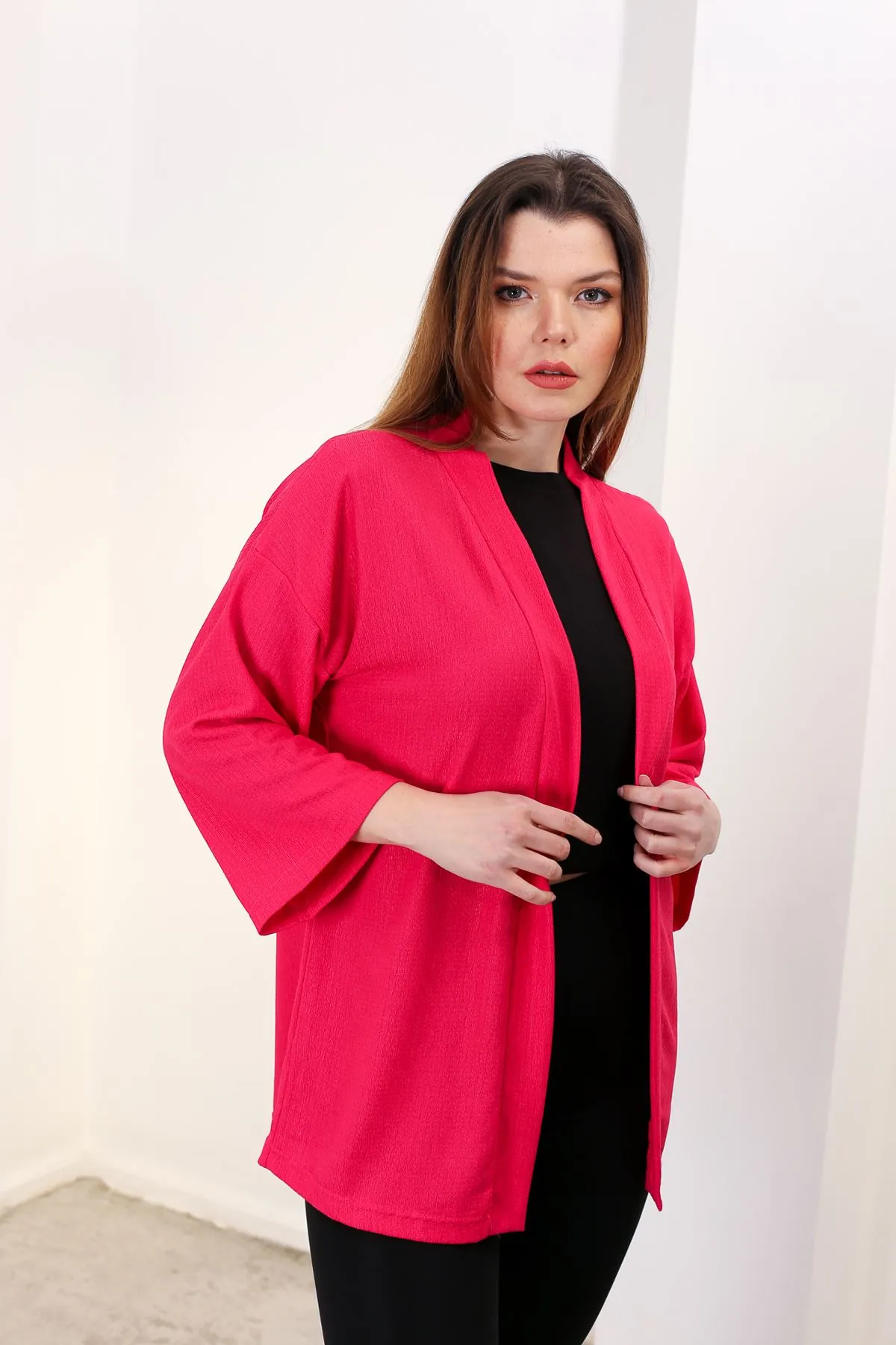 RENKTE GENİŞ KESİM PEMBE KİMONO CEKET