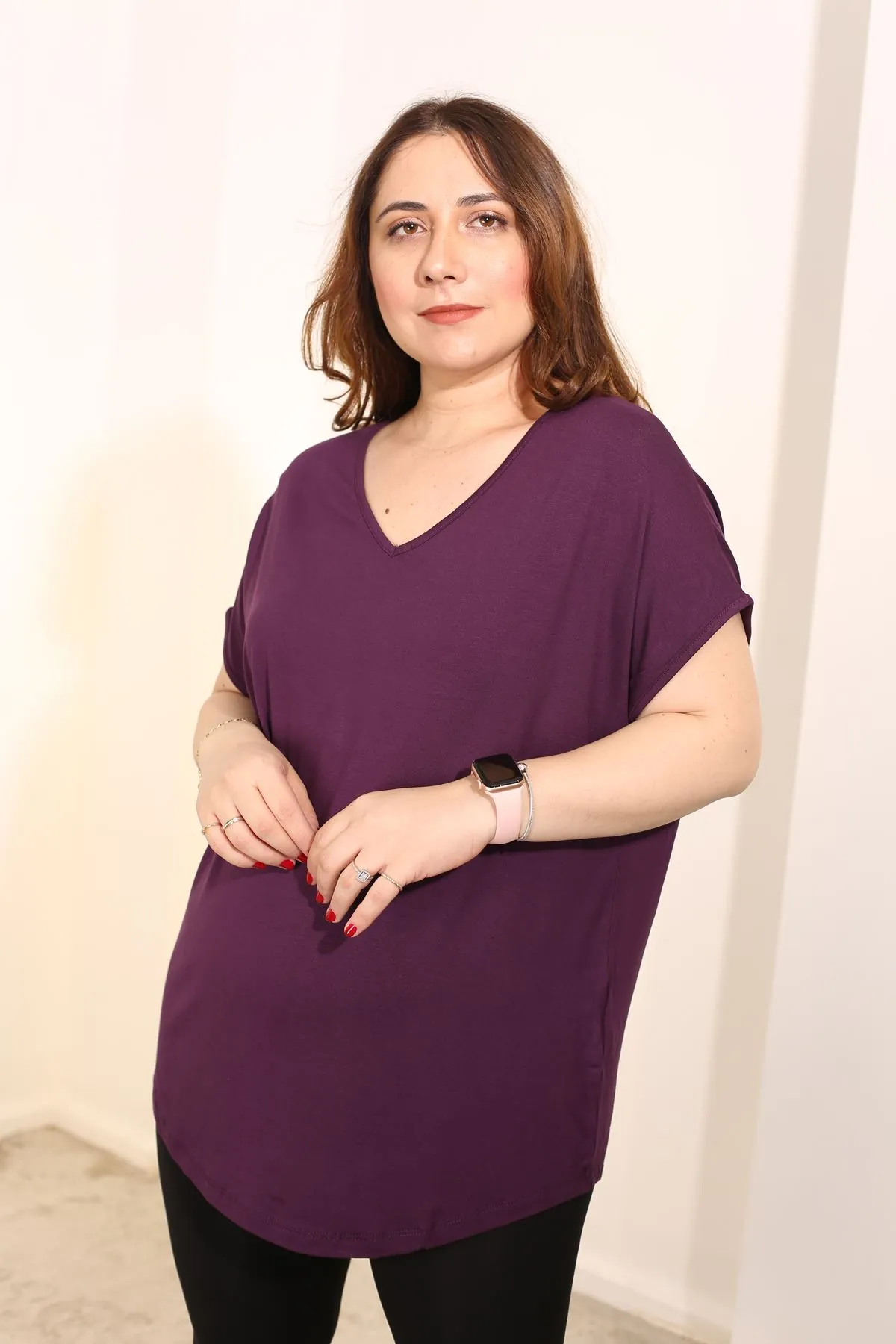 RENKTE BÜYÜK BEDEN SIRTI HALKALI MOR BLUZ