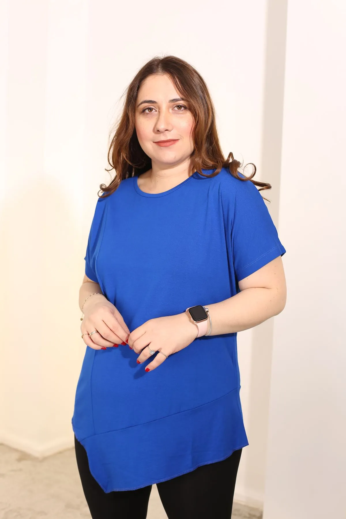RENKTE BÜYÜK BEDEN ASİMETRİK SAKS BLUZ