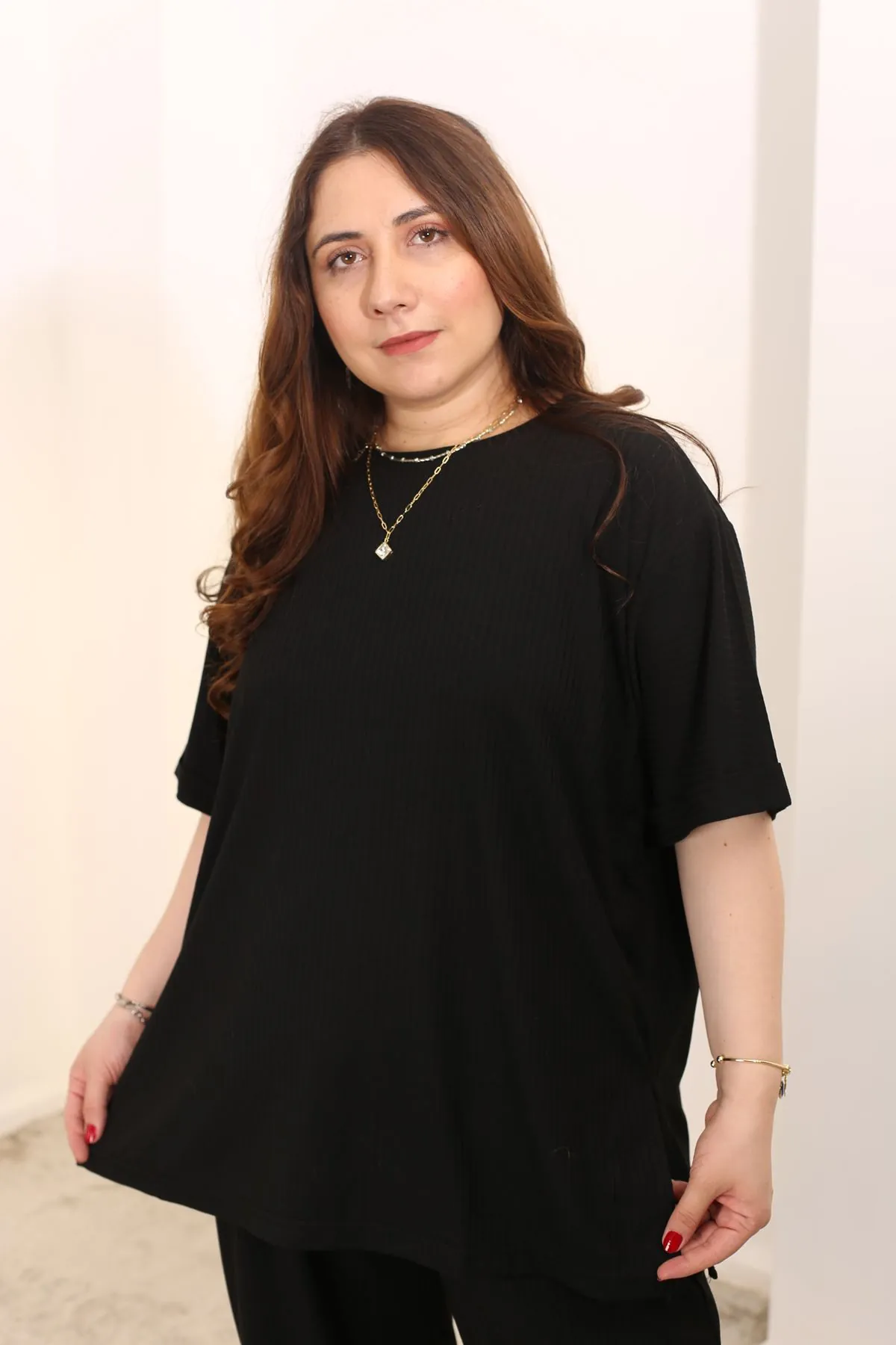 RENKTE BATTAL BEDEN SİYAH KAŞKORSE TAKIM