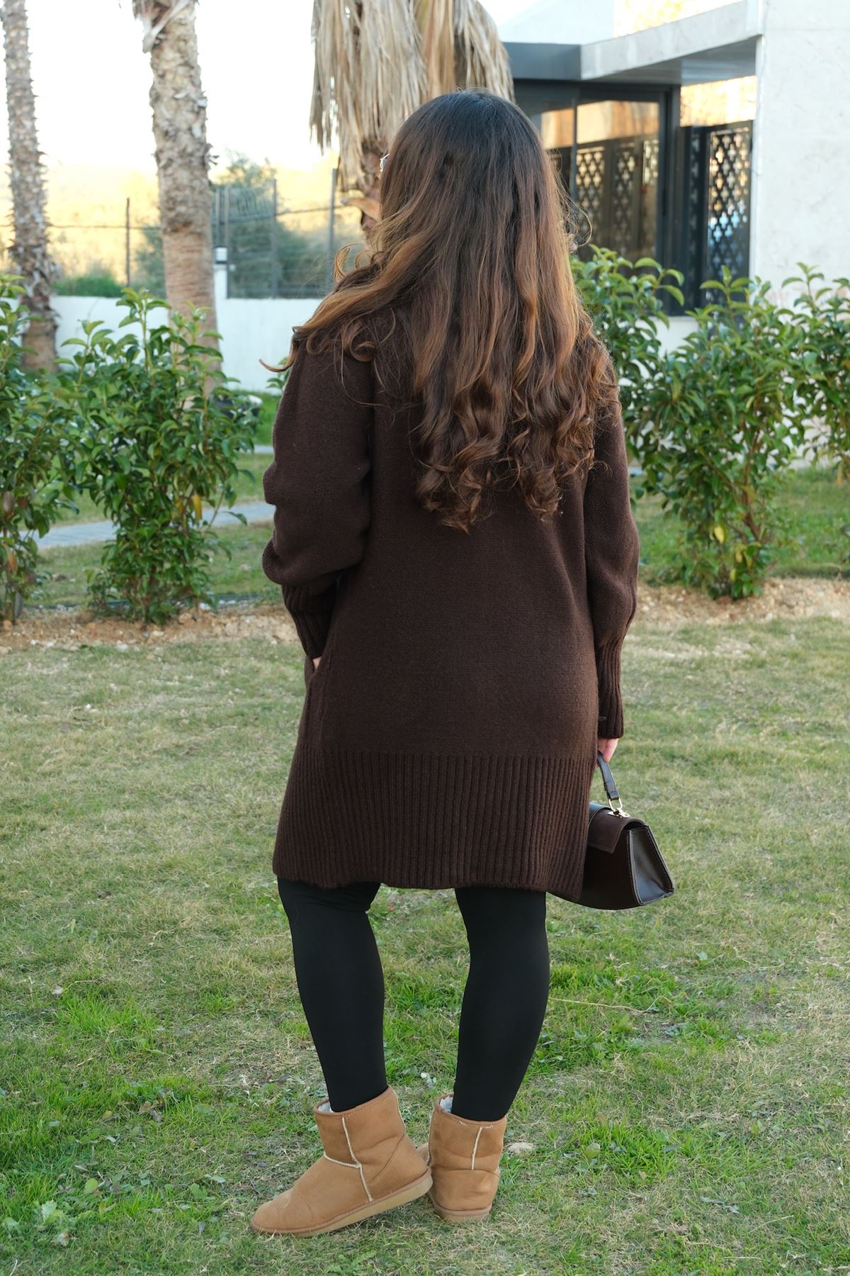 RENKTE KALIN KOYU KAHVERENGİ HIRKA & CEKET