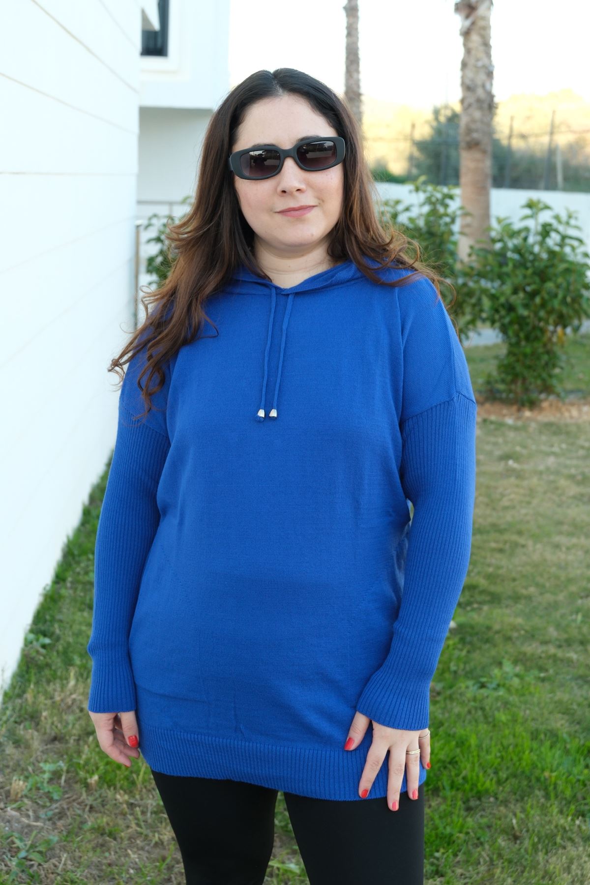 RENKTE KAPŞONLU ESNEK SAKS MAVİ TRİKO