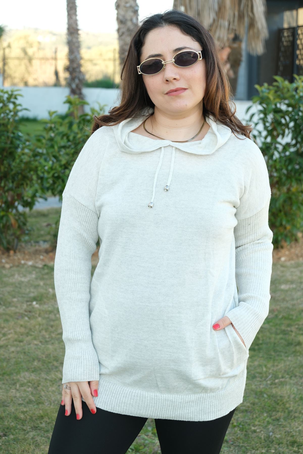 RENKTE KAPŞONLU ESNEK GRİ TRİKO