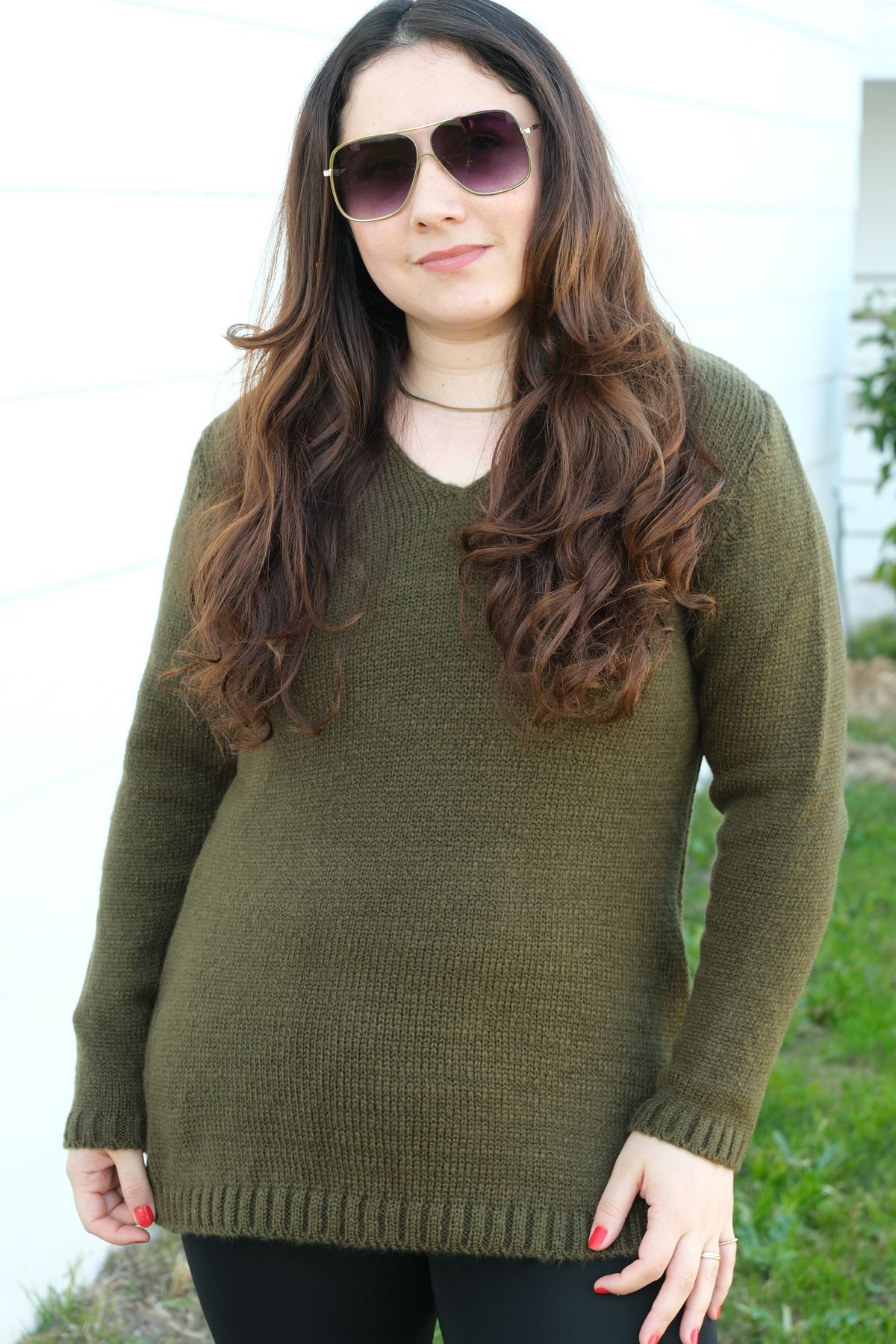 RENKTE V YAKA HAKİ TRİKO KAZAK