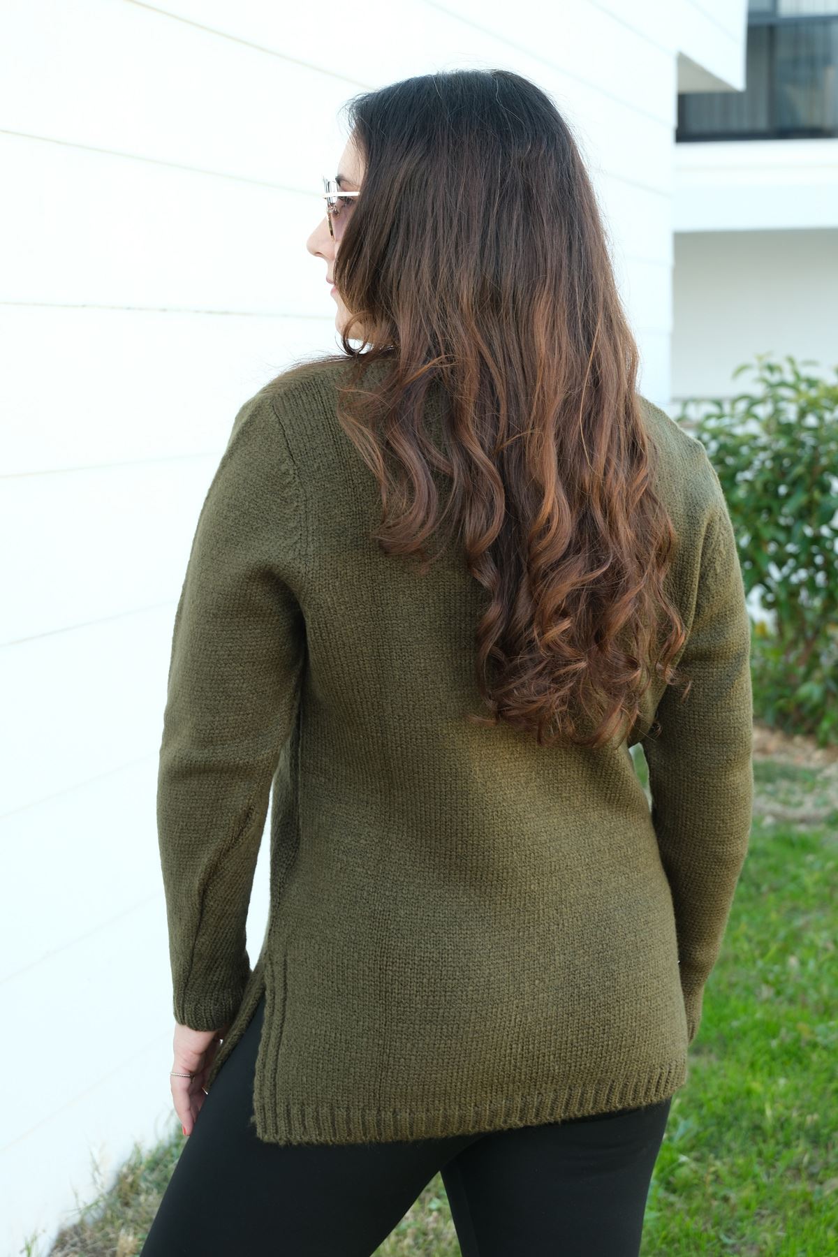 RENKTE V YAKA HAKİ TRİKO KAZAK